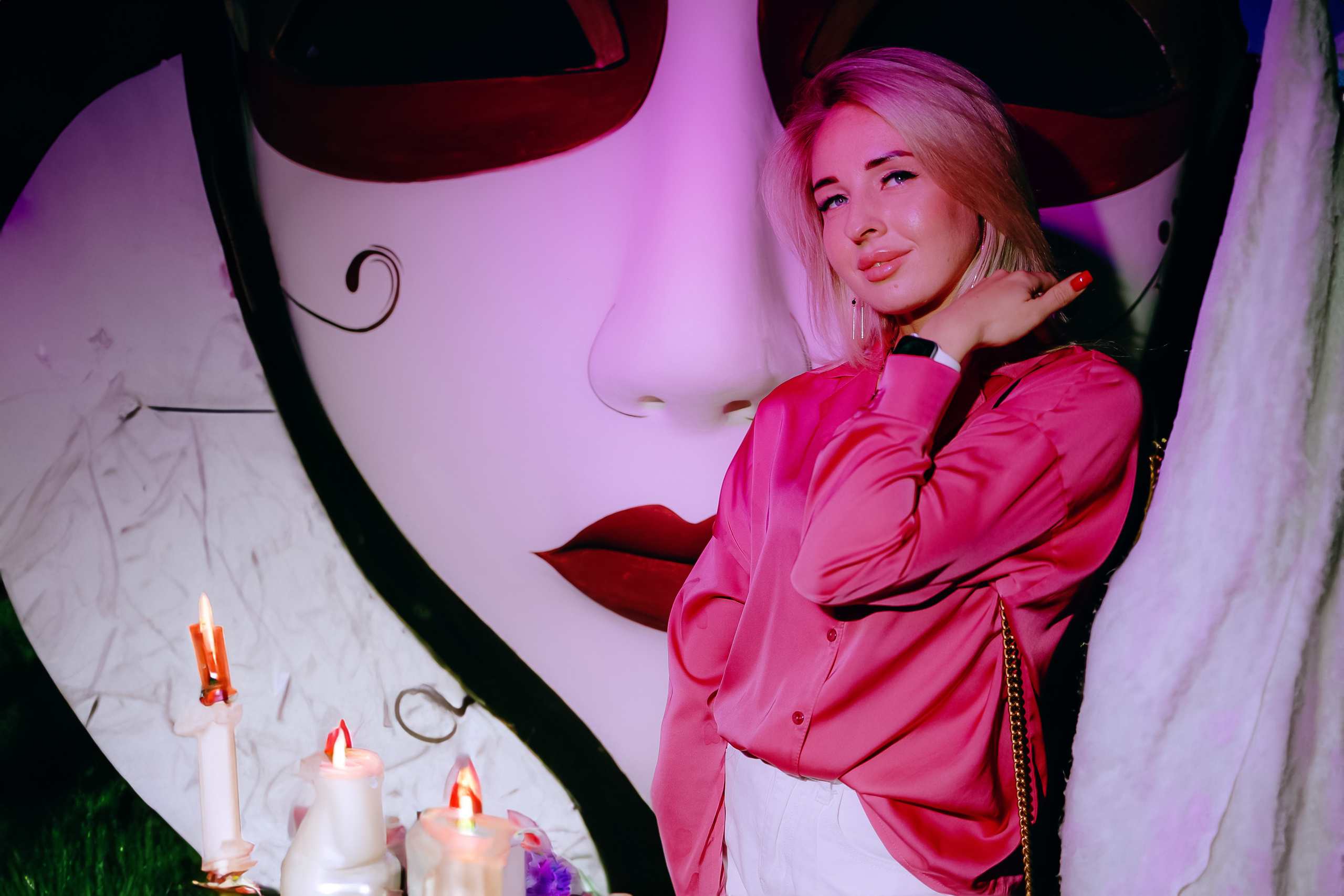 MANTRA: Хоровод. Made with Ai. Фото и видео контент за одну съемку — Веретенников Егор