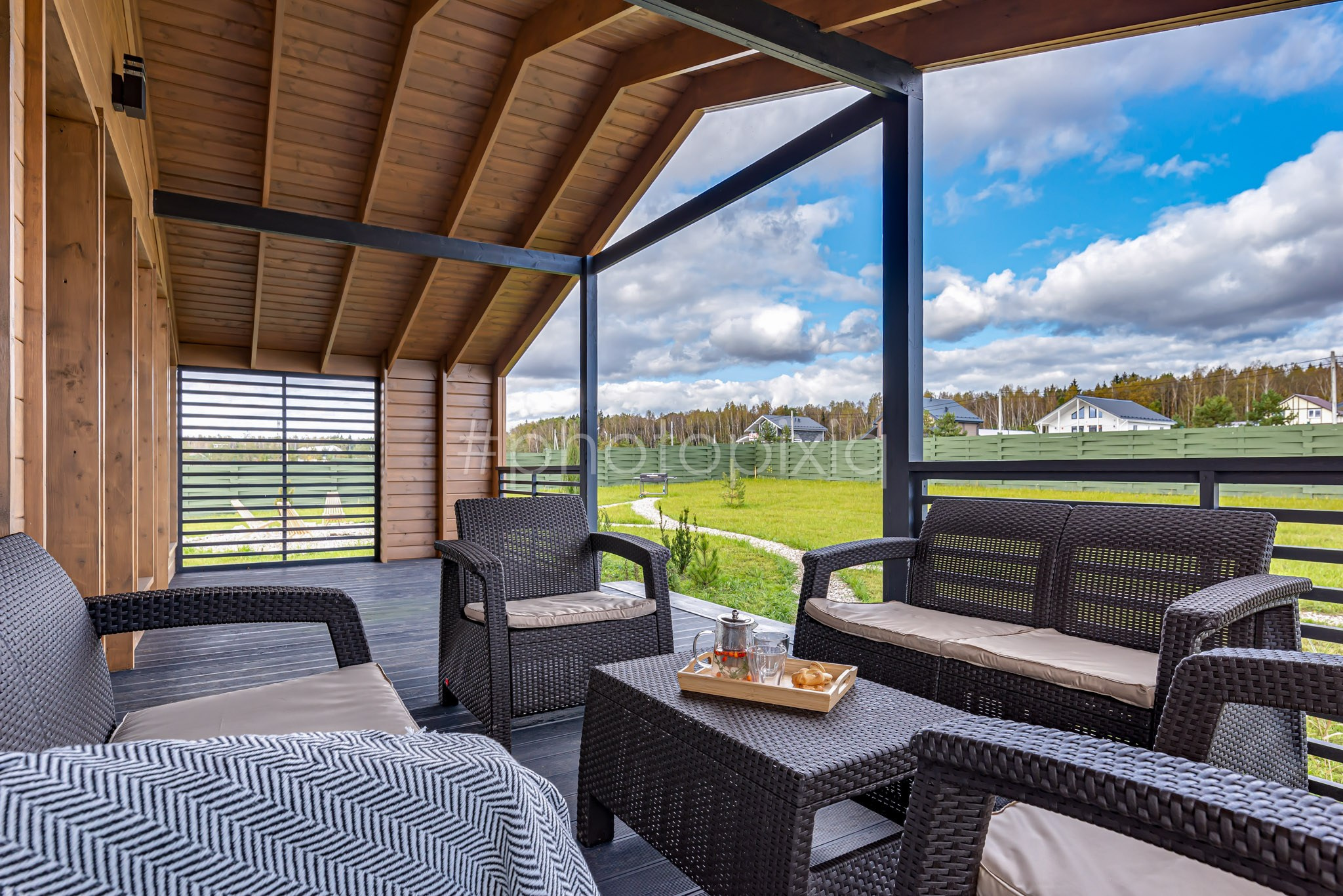 Съёмка загородного дома для аренды в ДПК Большие Всходы. Интерьерная съёмка и виртуальные туры — Интерьерный фотограф Кузнецов Сергей (photopixiq)