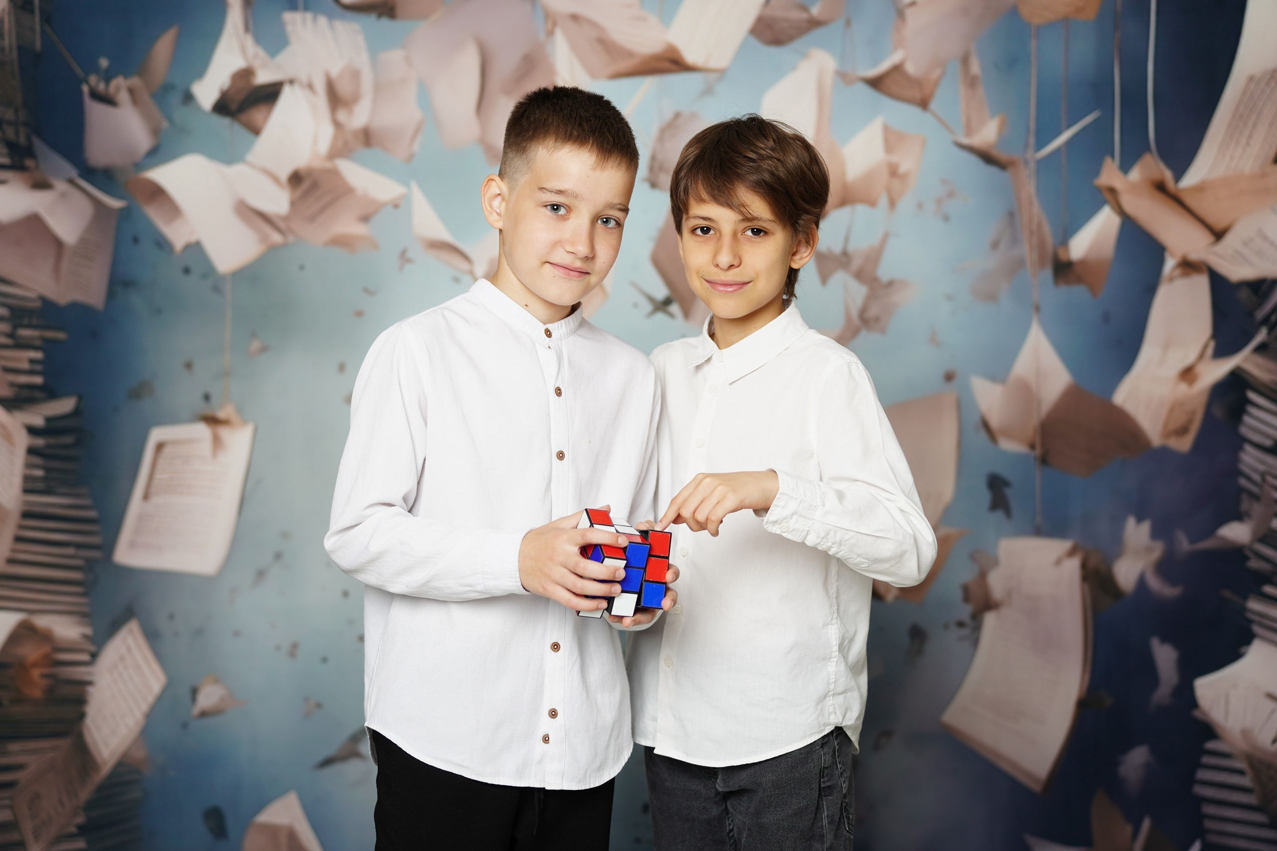 Фото с другом. MEMENTO.Выпускные альбомы, школьные, юбилейные и другие книги. Ростов-на-Дону