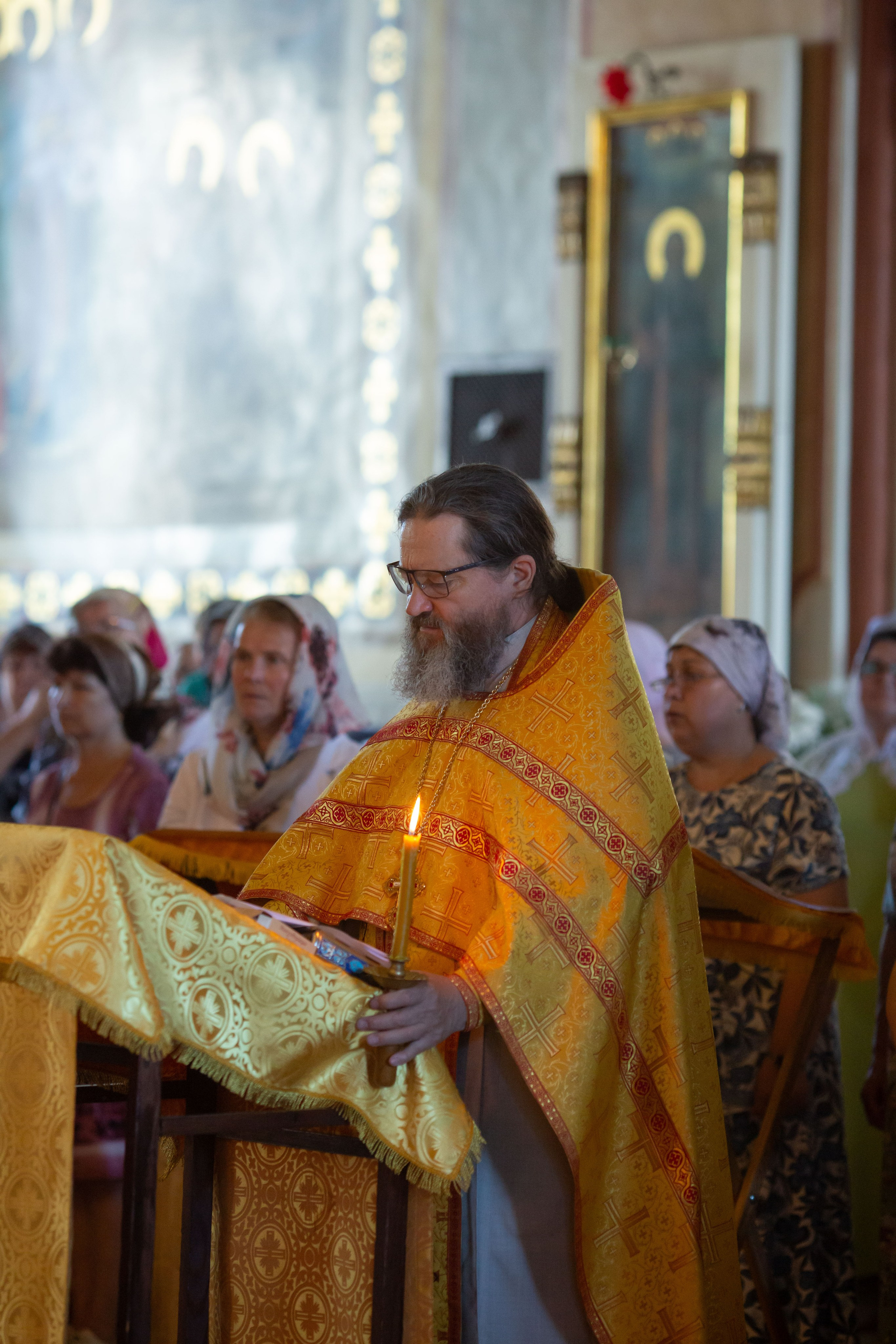 Молебен Николай Зарайсий с Ашитково Воскресенский храм. Семейный и детский фотограф Анна Петракова