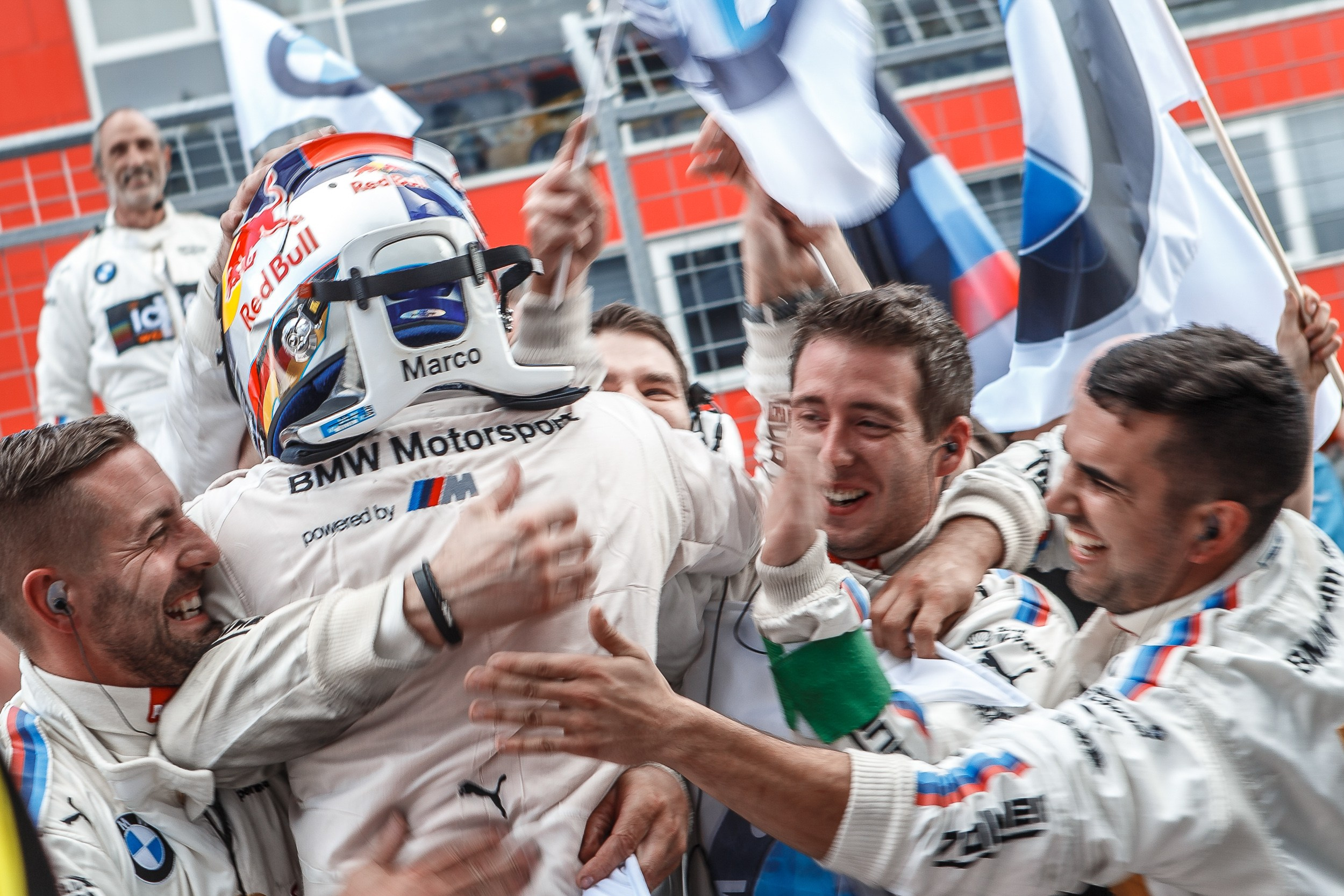 Репортажный фотограф в Москве Майк Симонов