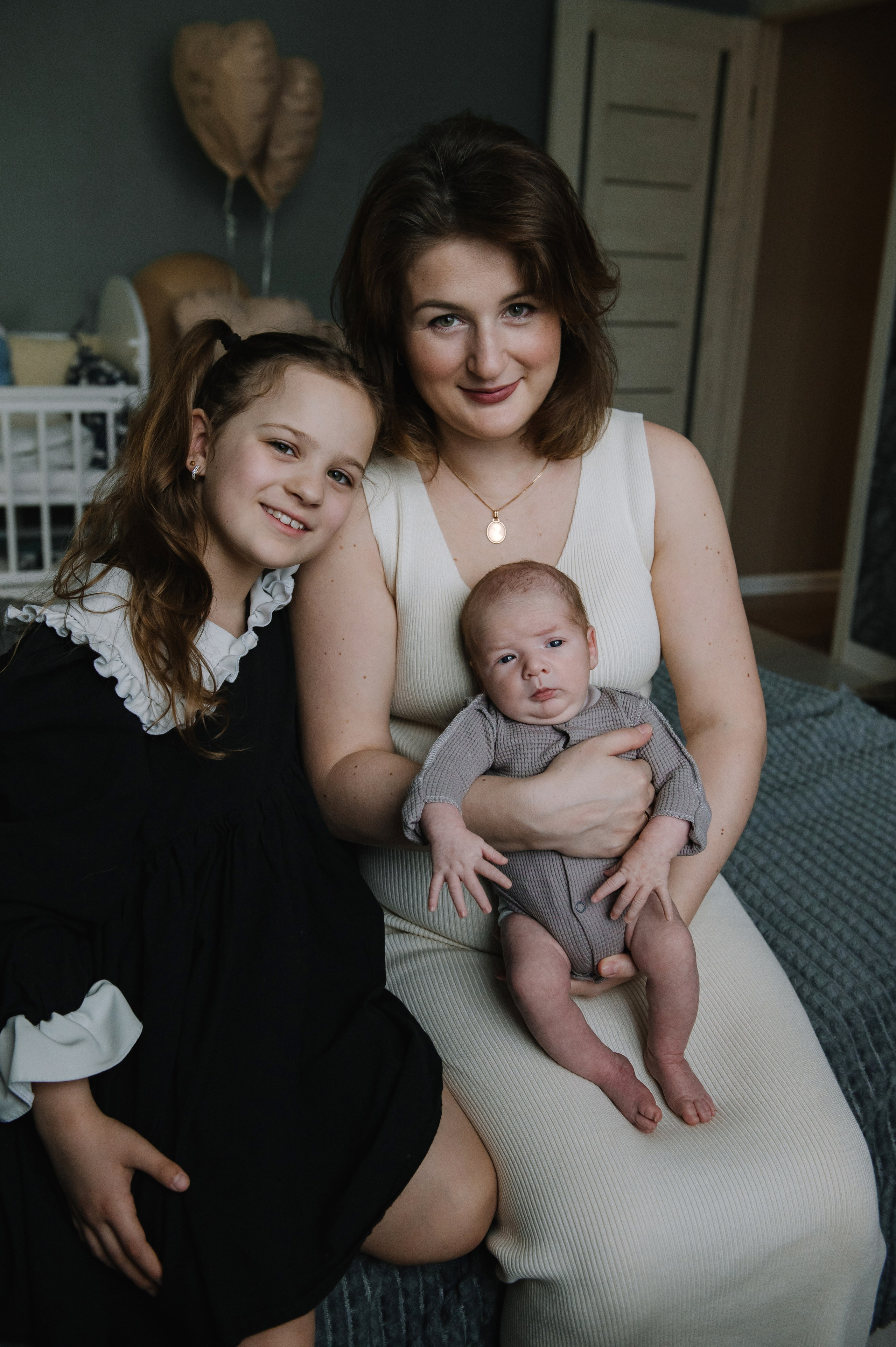 Семейная домашняя фотосессия с новорожденным. Семейный и свадебный фотограф в Москве Татьяна Николаева