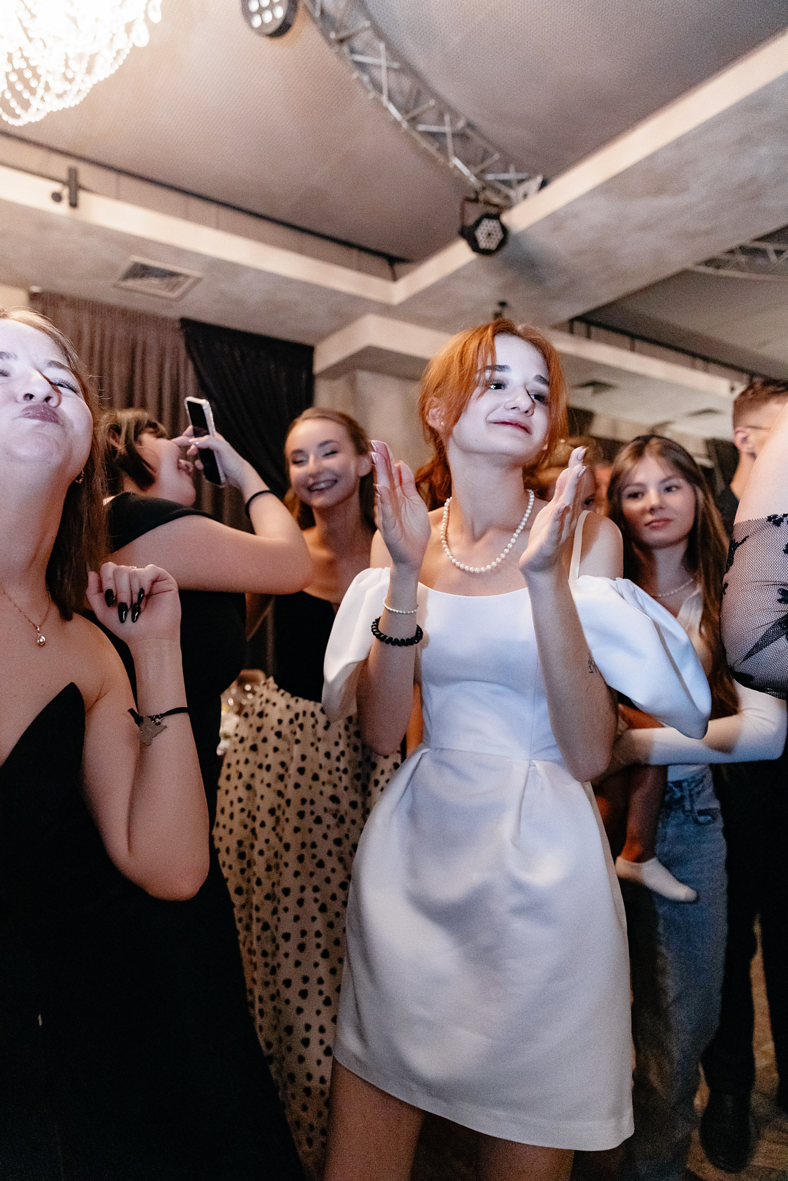 11 класс Гимназия 69. Фотограф и Видеограф в Краснодаре Юлия Солодченко