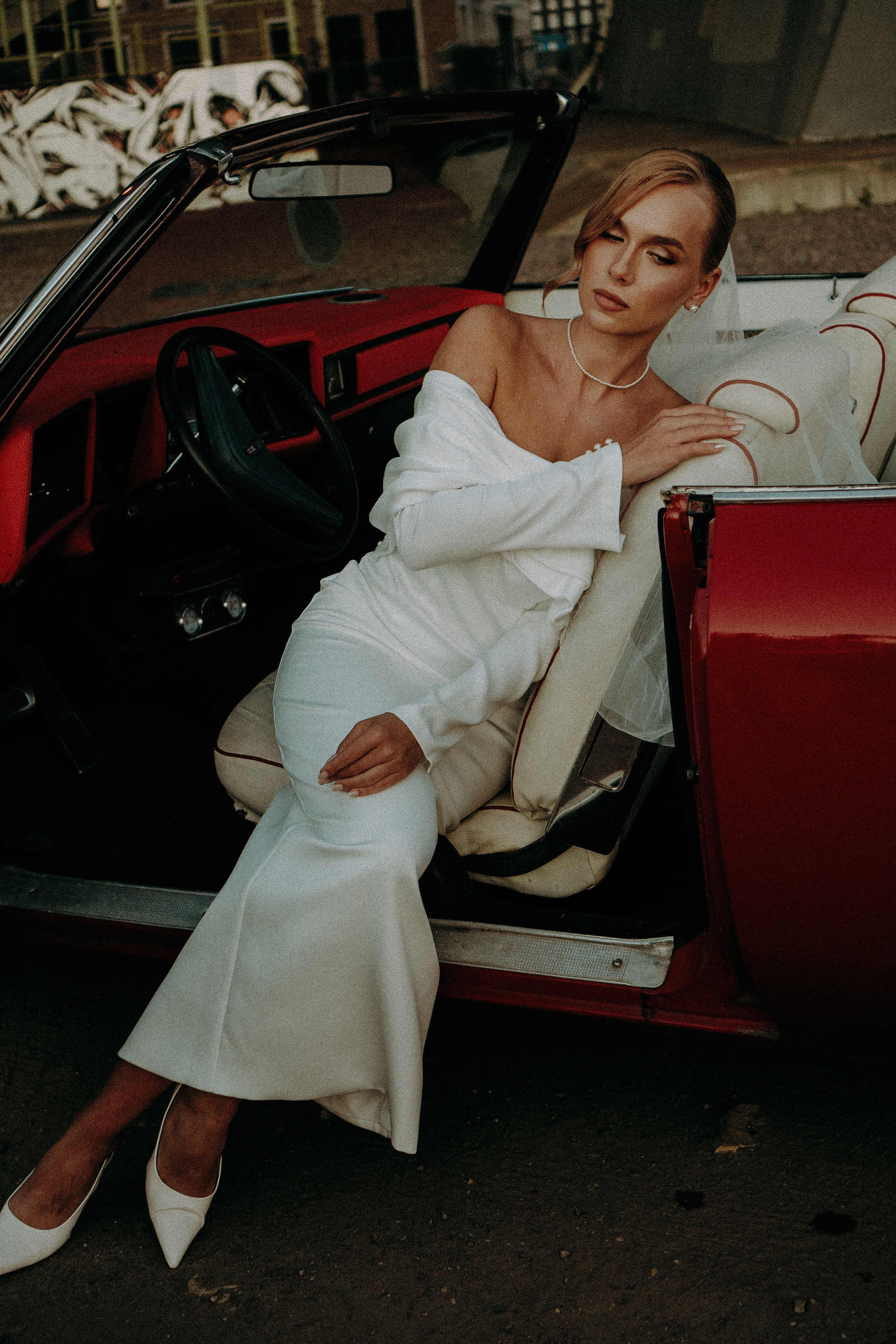 СВАДЕБНАЯ СЬЕМКА ВОЗЛЕ МСОТА БЕТАНКУРА НА КАБРИОЛЕТЕ. Профессиональный фотограф, Санкт-Петербург — Виктория Богомолова