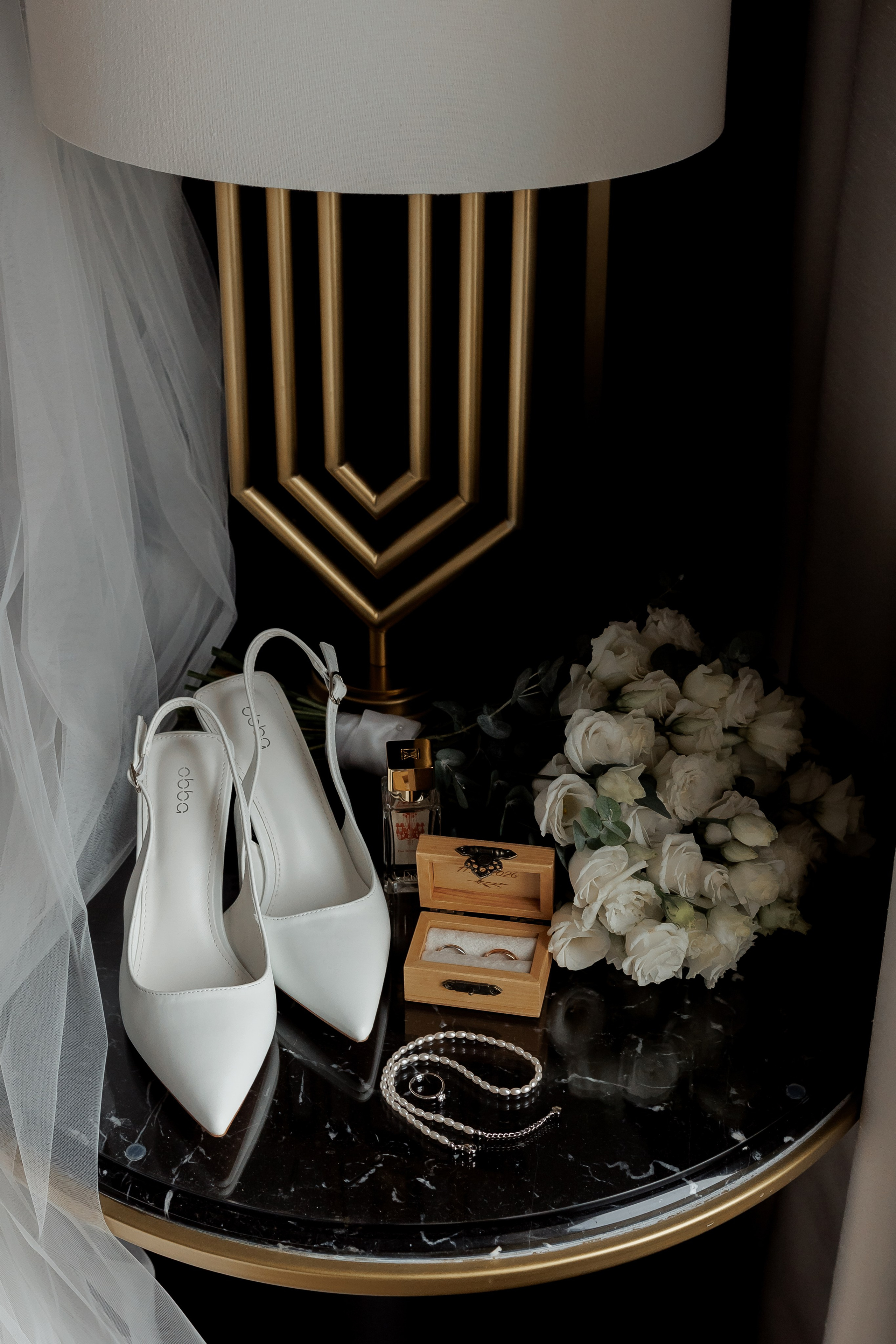 Свадебная фотосессия в отеле Marriott imperial plaza в Москве. Свадебный фотограф в Москве Дарья Олендарёва