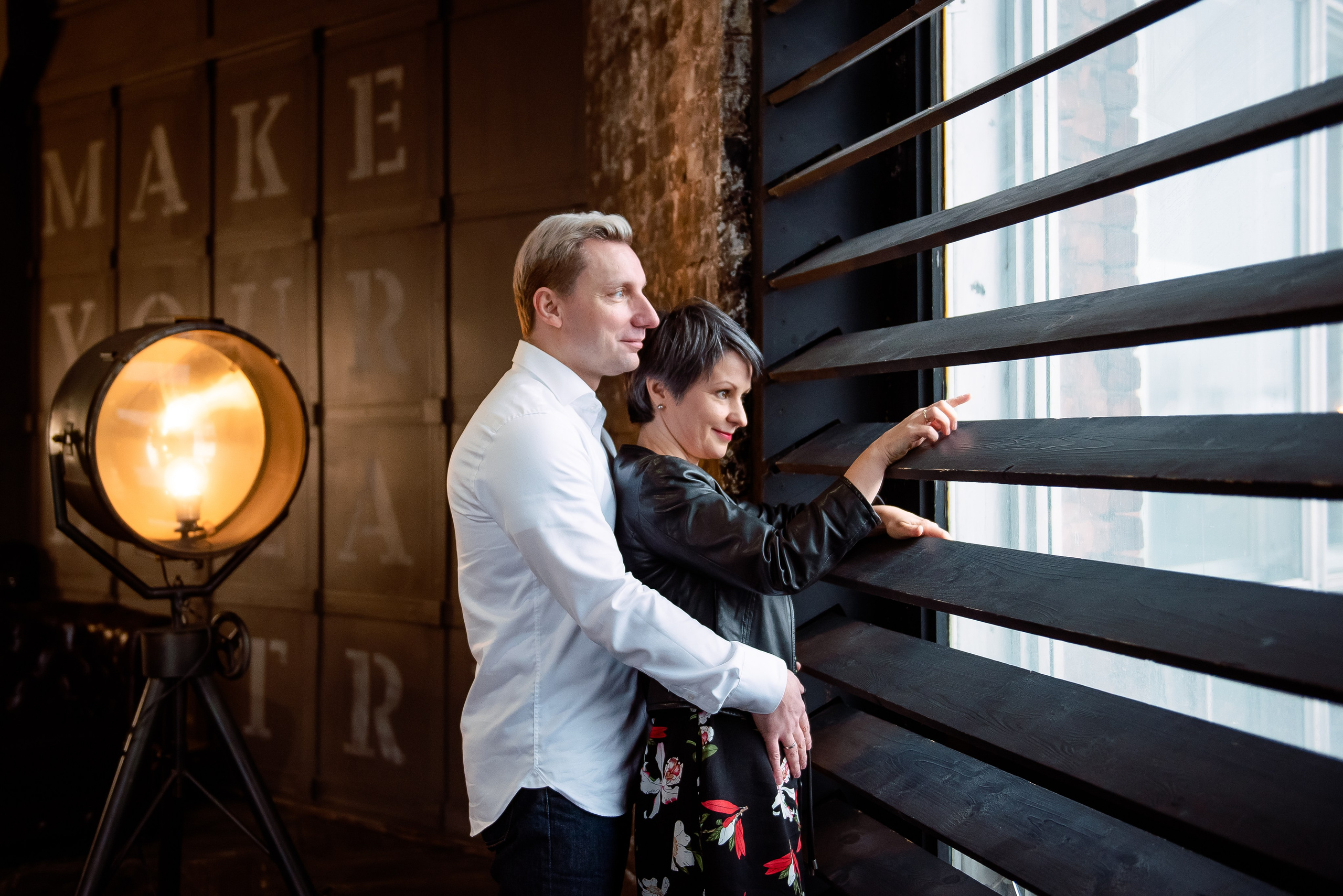 Семейная фотосессия в Wood-studio. Свадебный и семейный фотограф в Москве Юлия Винник