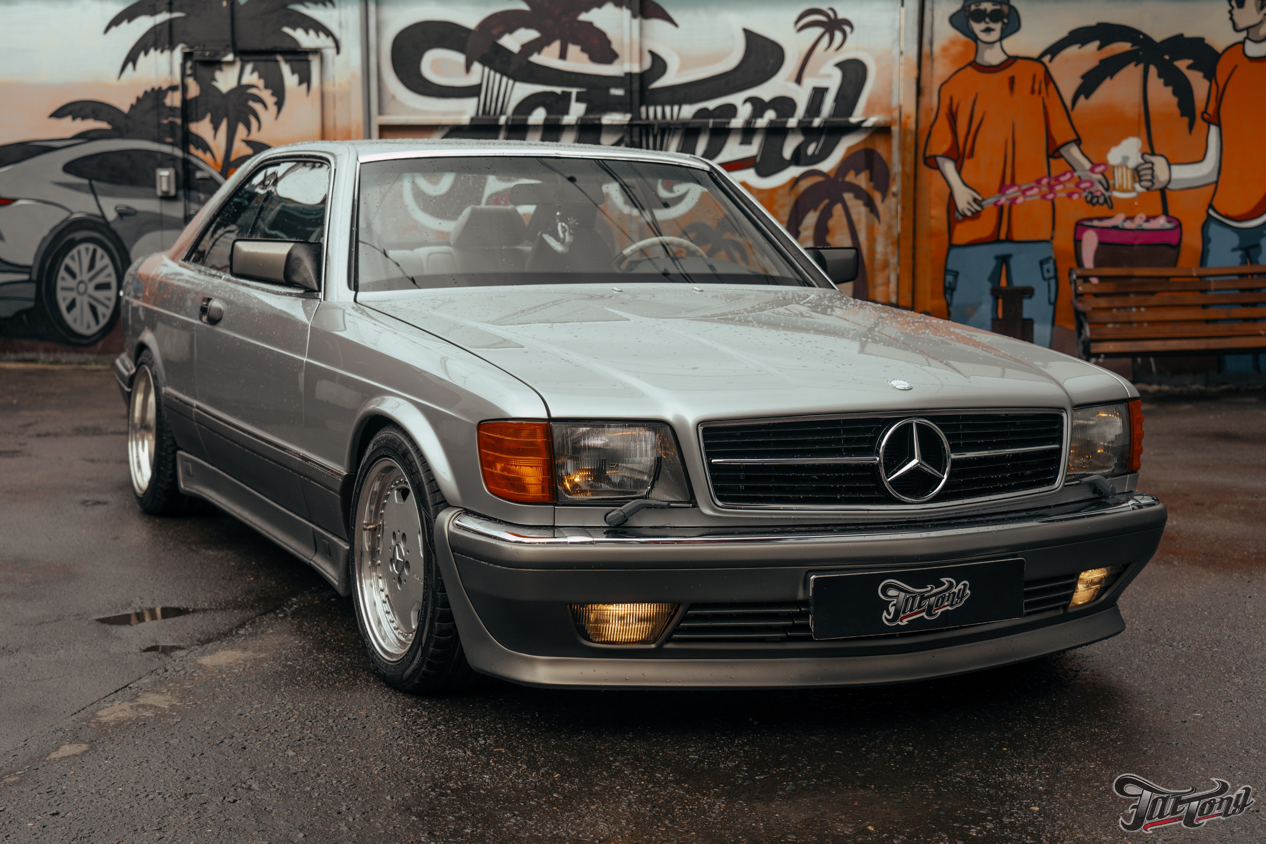 Mercedes SEC W126. DeLorein