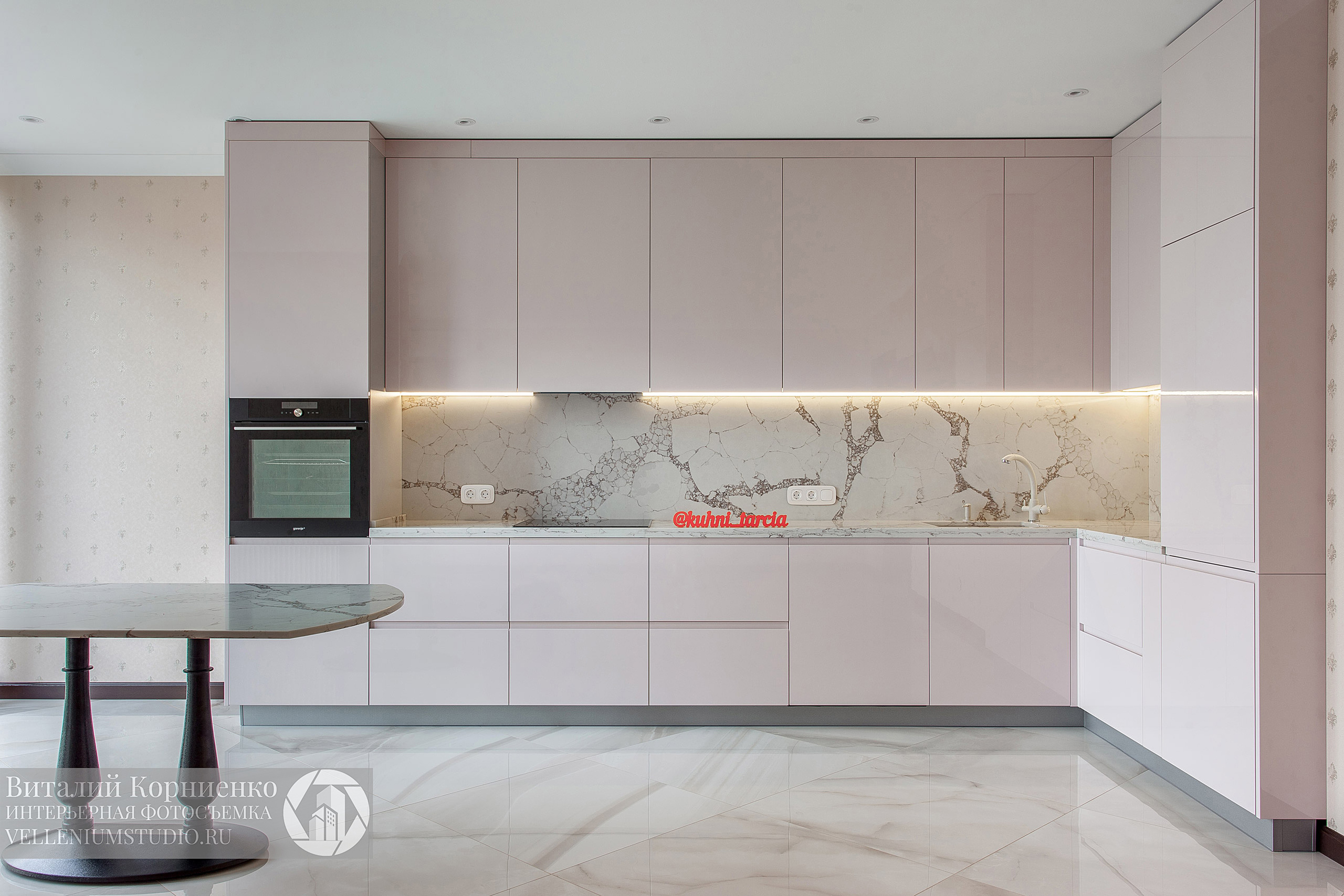 Фотосъемка нежной кухни на гидрострое. Интерьерный фотограф Краснодар: профессионально по доступным ценам