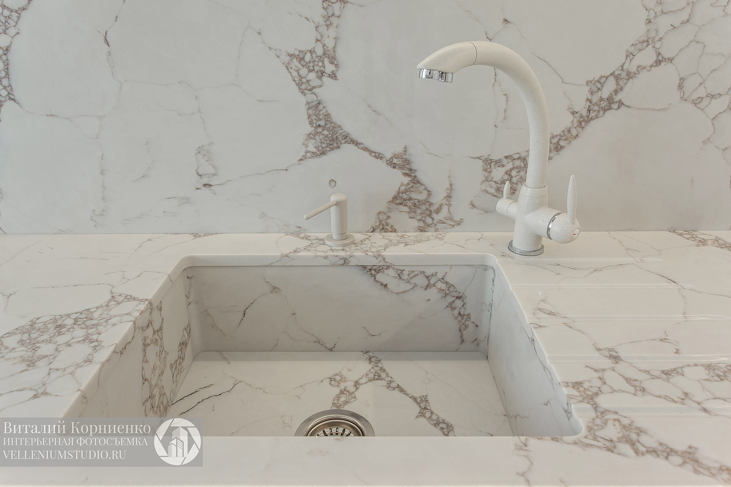 Фотосъемка нежной кухни на гидрострое. Интерьерный фотограф Краснодар: профессионально по доступным ценам