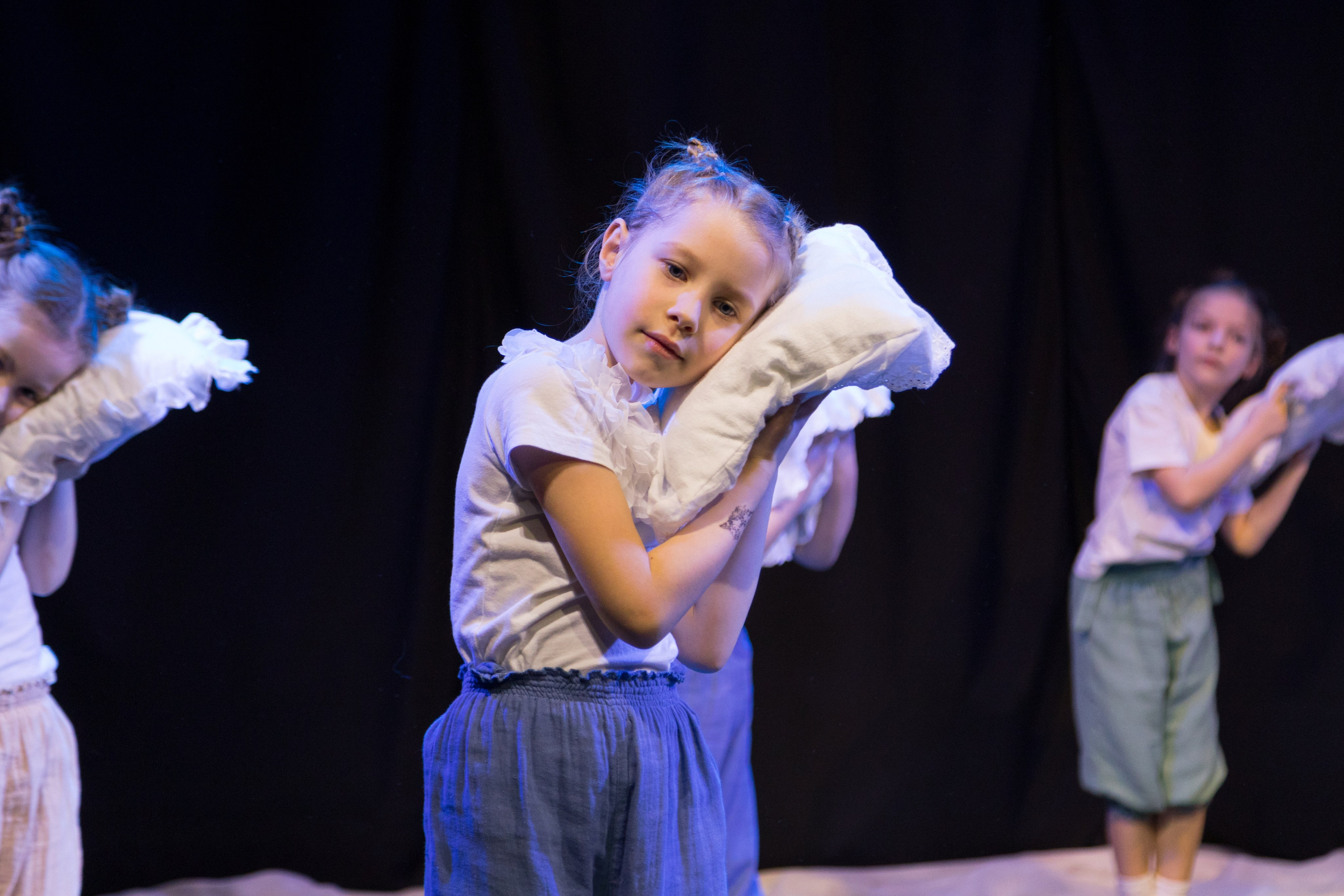 Отчетный танцевальный концерт детей 2-7 лет. Детский и контент фотограф Надя Волкова Санкт-Петербург