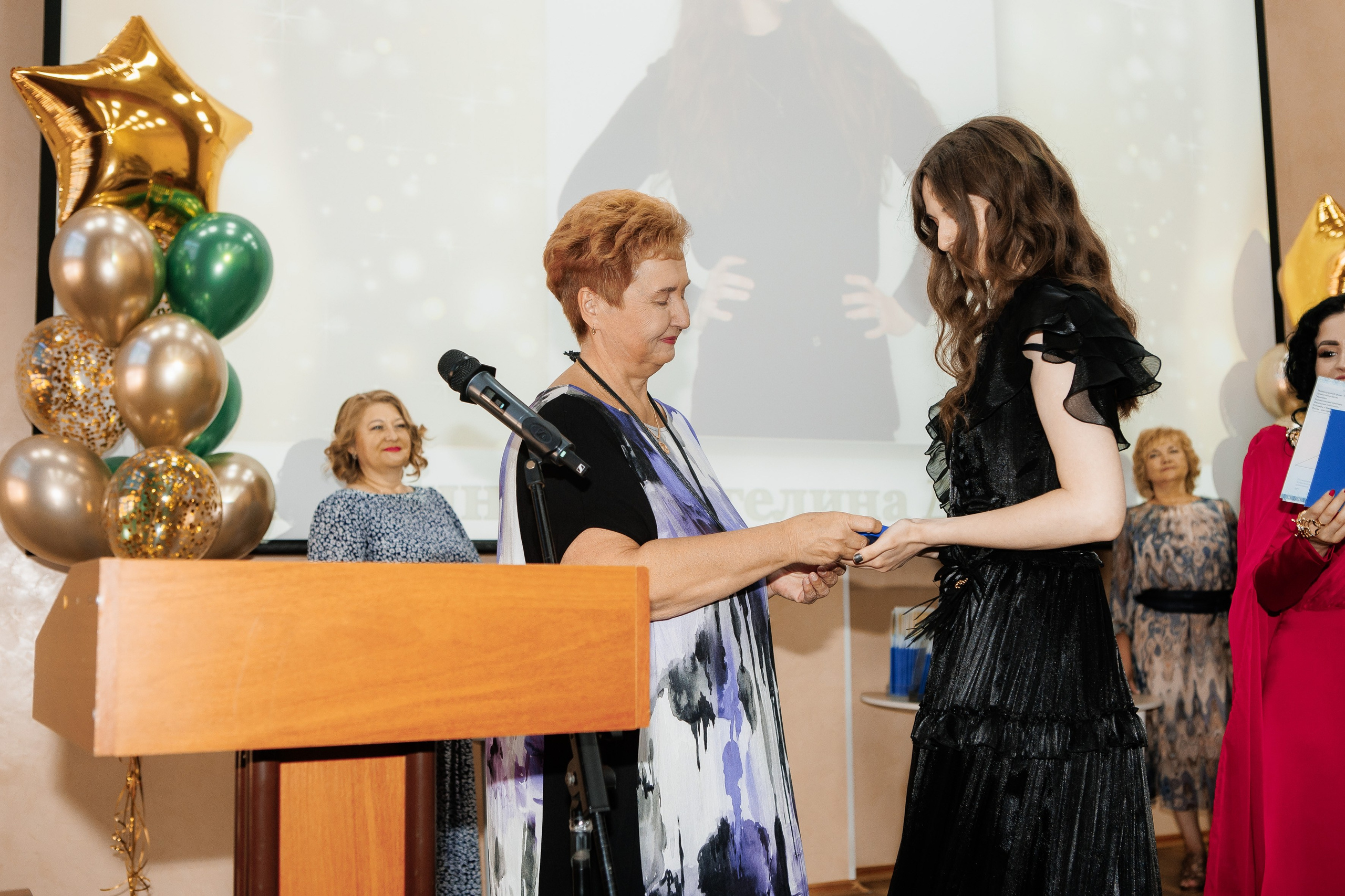 Выпускной Гимназия 12 2024 г. Свадебный и портретный Фотограф в Липецке Дмитрий Котюков