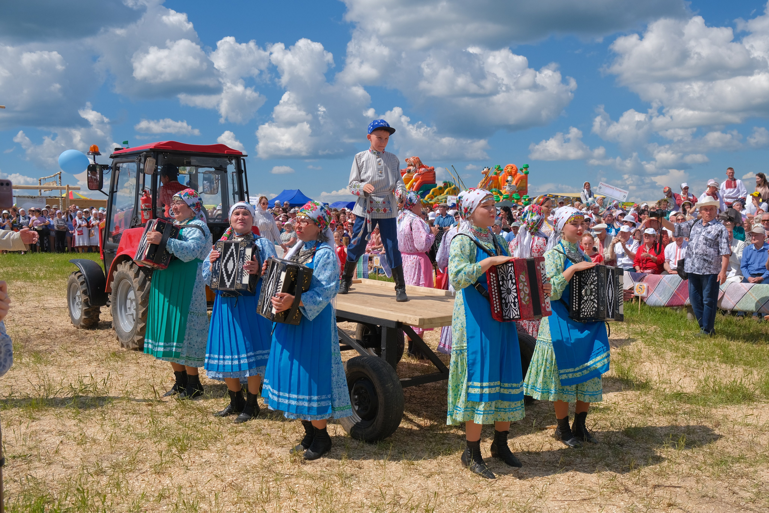 Удмуртский национальный праздник «Гербер». 2022. Максим Егоров, г. Ижевск. Репортажная, предметная съёмка и фуд-фотография