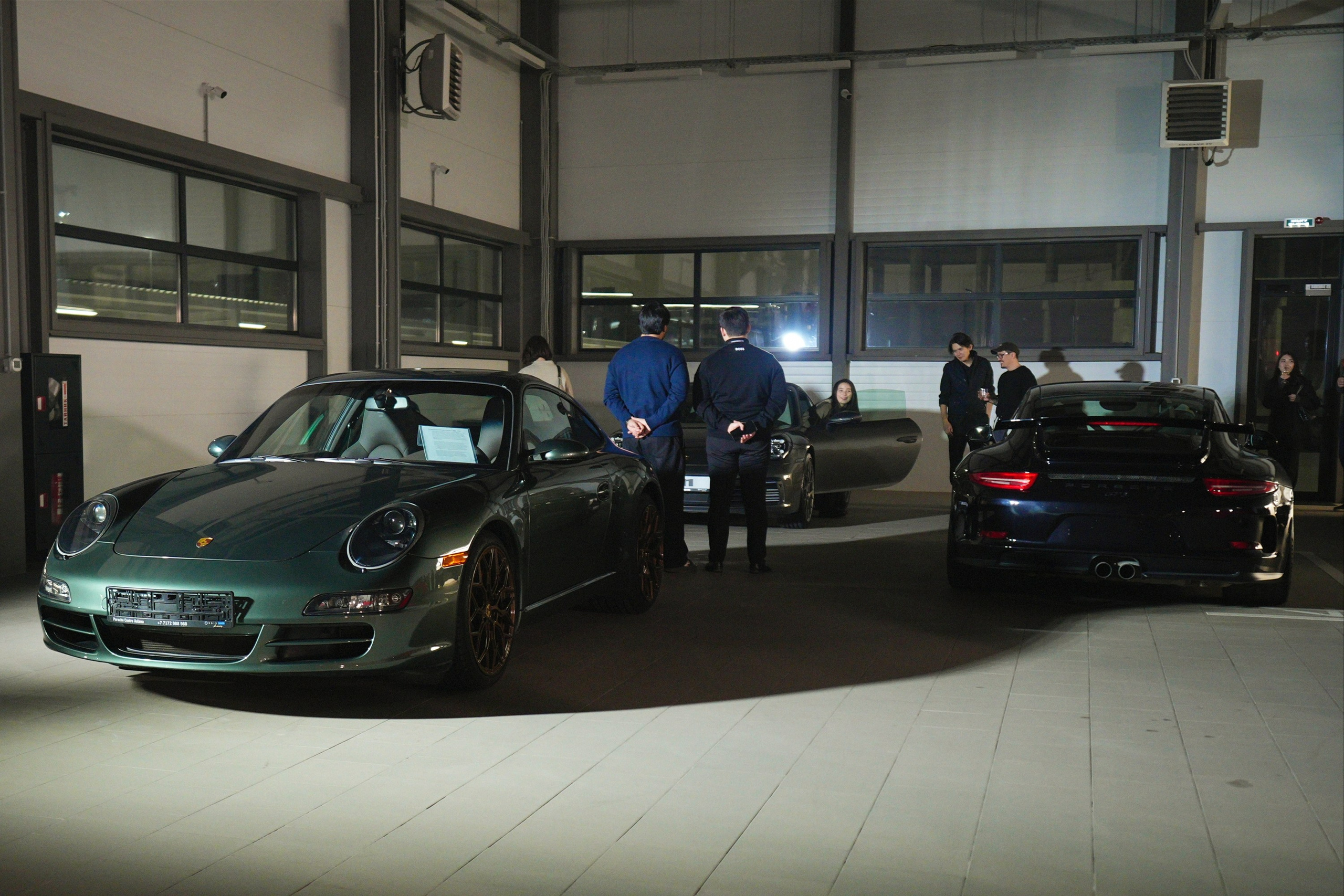 «Night in Salon» Porshe автосалон. Фотограф в Актобе Алексей Вагин