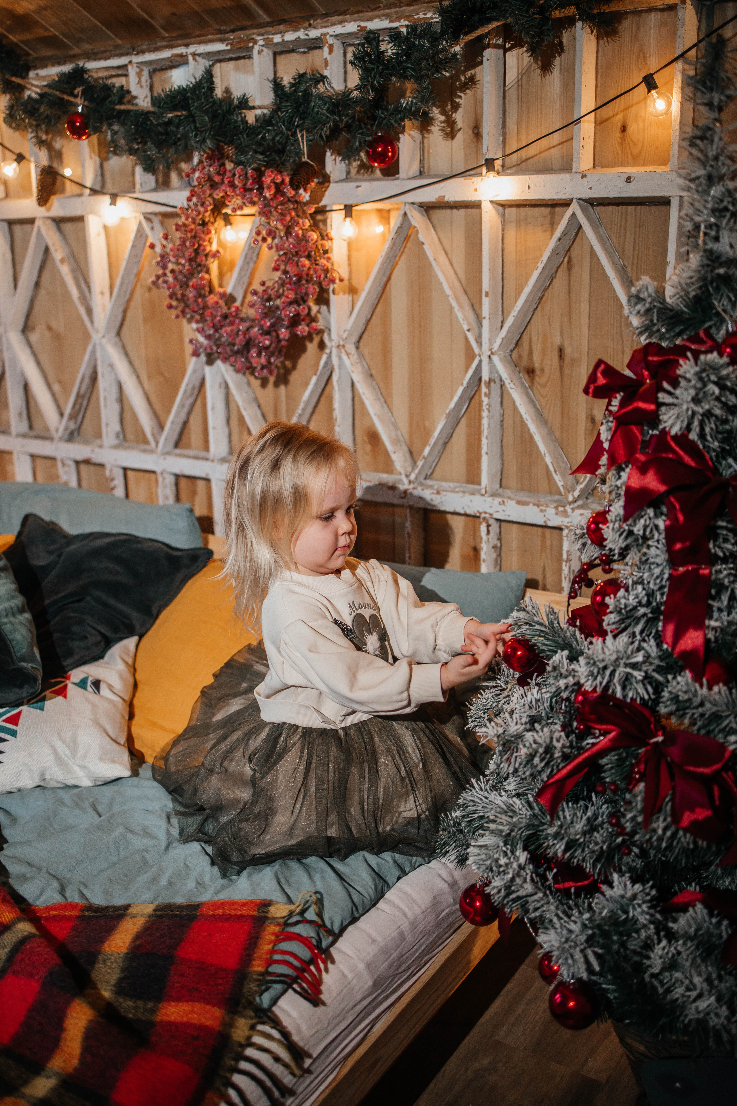 Ирина с семьей. Фотодом BlackHouse. Фотограф в Красногорске Инна Романова, индивидуальные съемки, лавстори