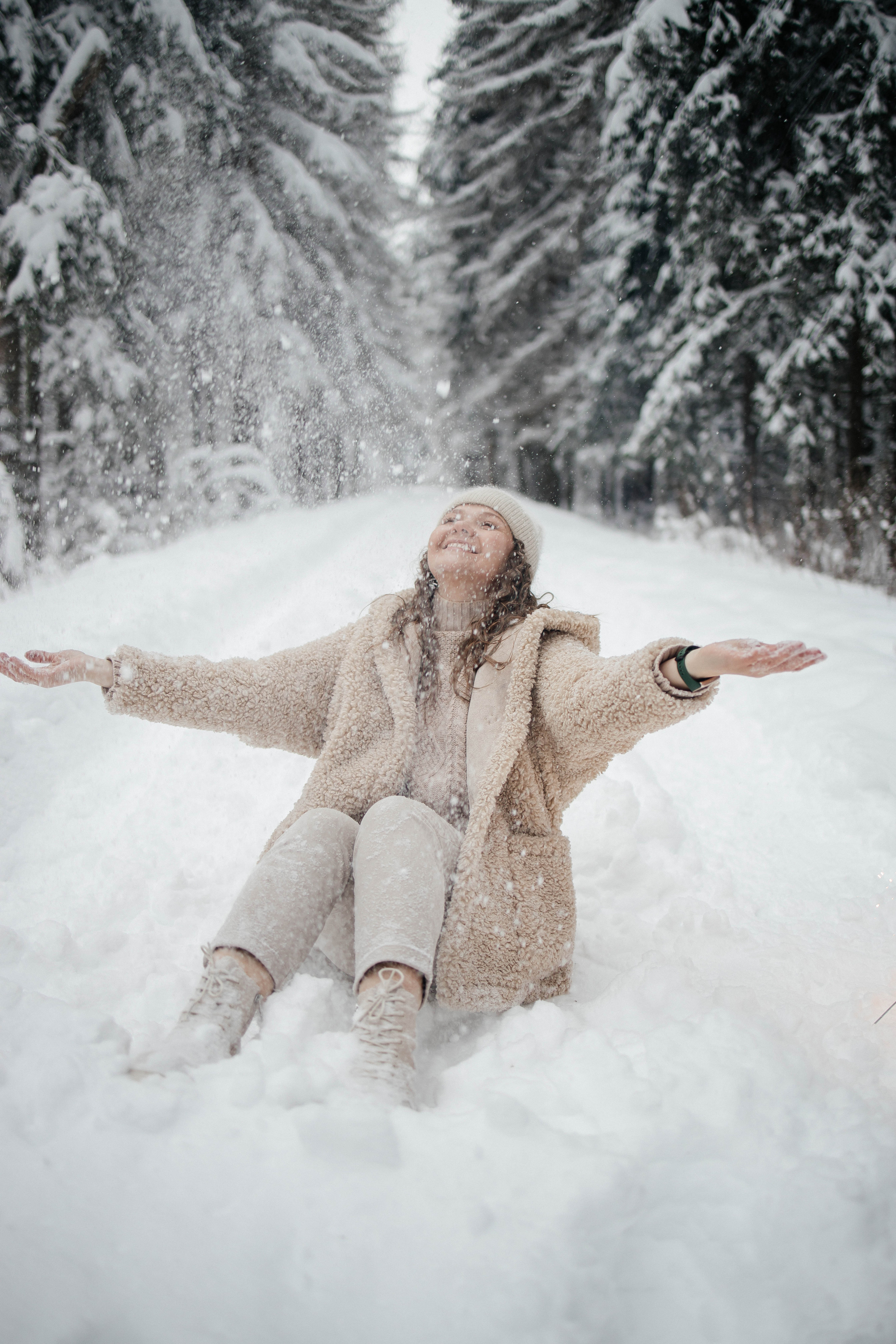 Мария, лесная фотопрогулка. Фотограф в Красногорске Инна Романова, индивидуальные съемки, лавстори