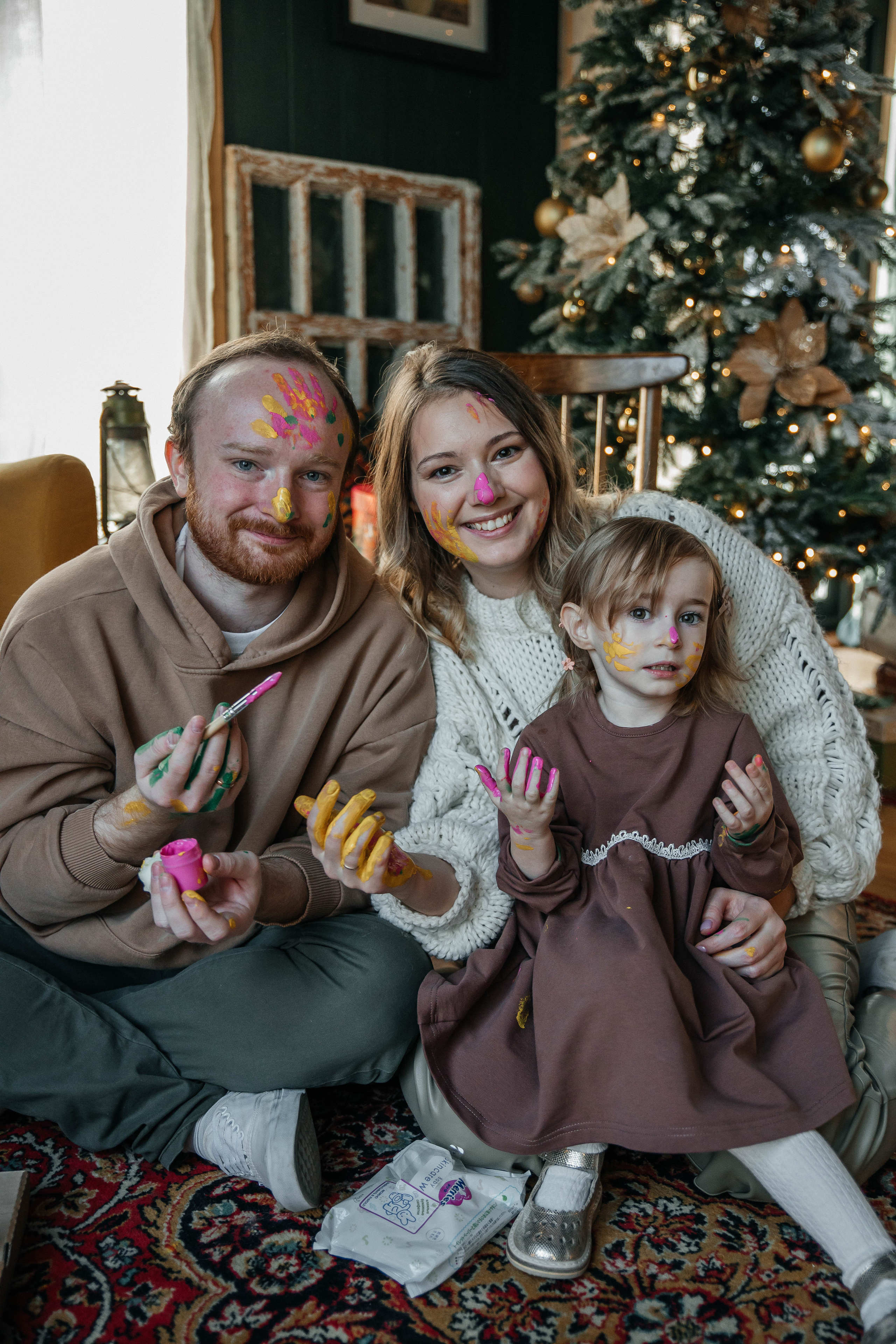 Мария с семьей. Фотодом BlackHouse. Фотограф в Красногорске Инна Романова, индивидуальные съемки, лавстори