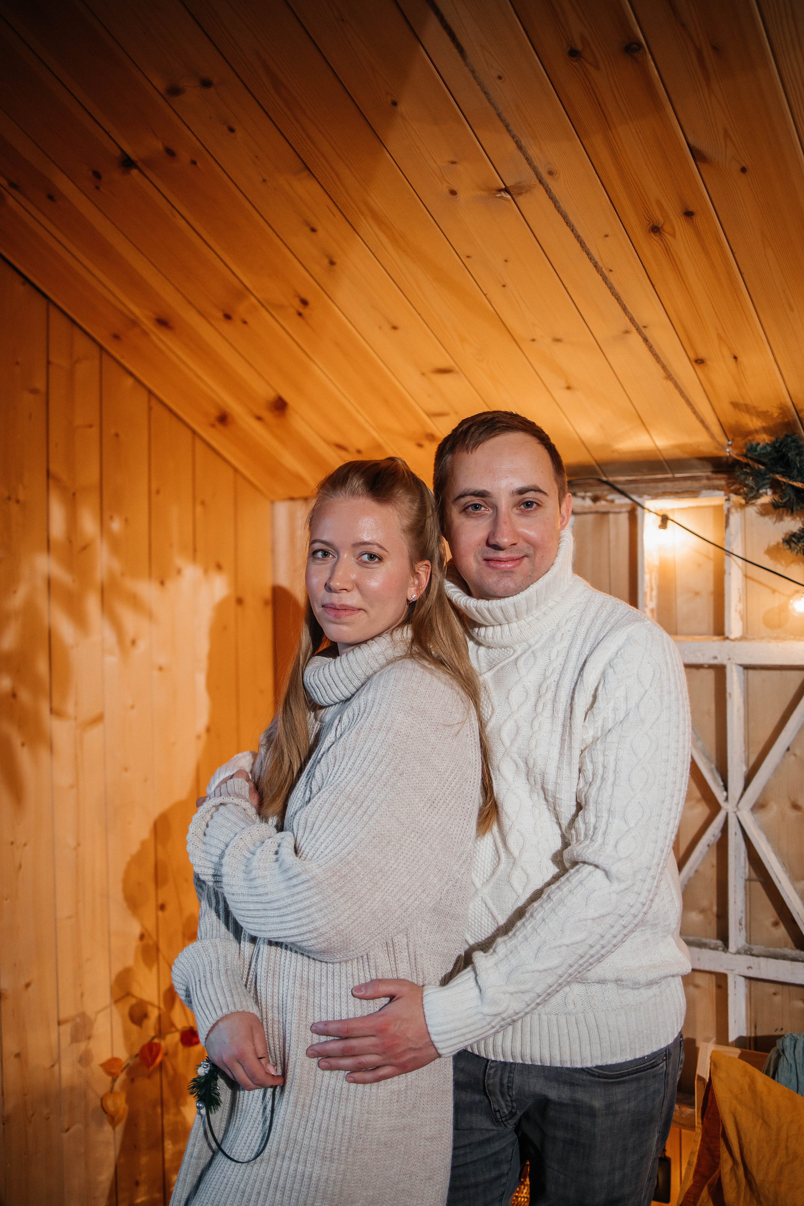 Ирина с семьей. Фотодом BlackHouse. Фотограф в Красногорске Инна Романова, индивидуальные съемки, лавстори