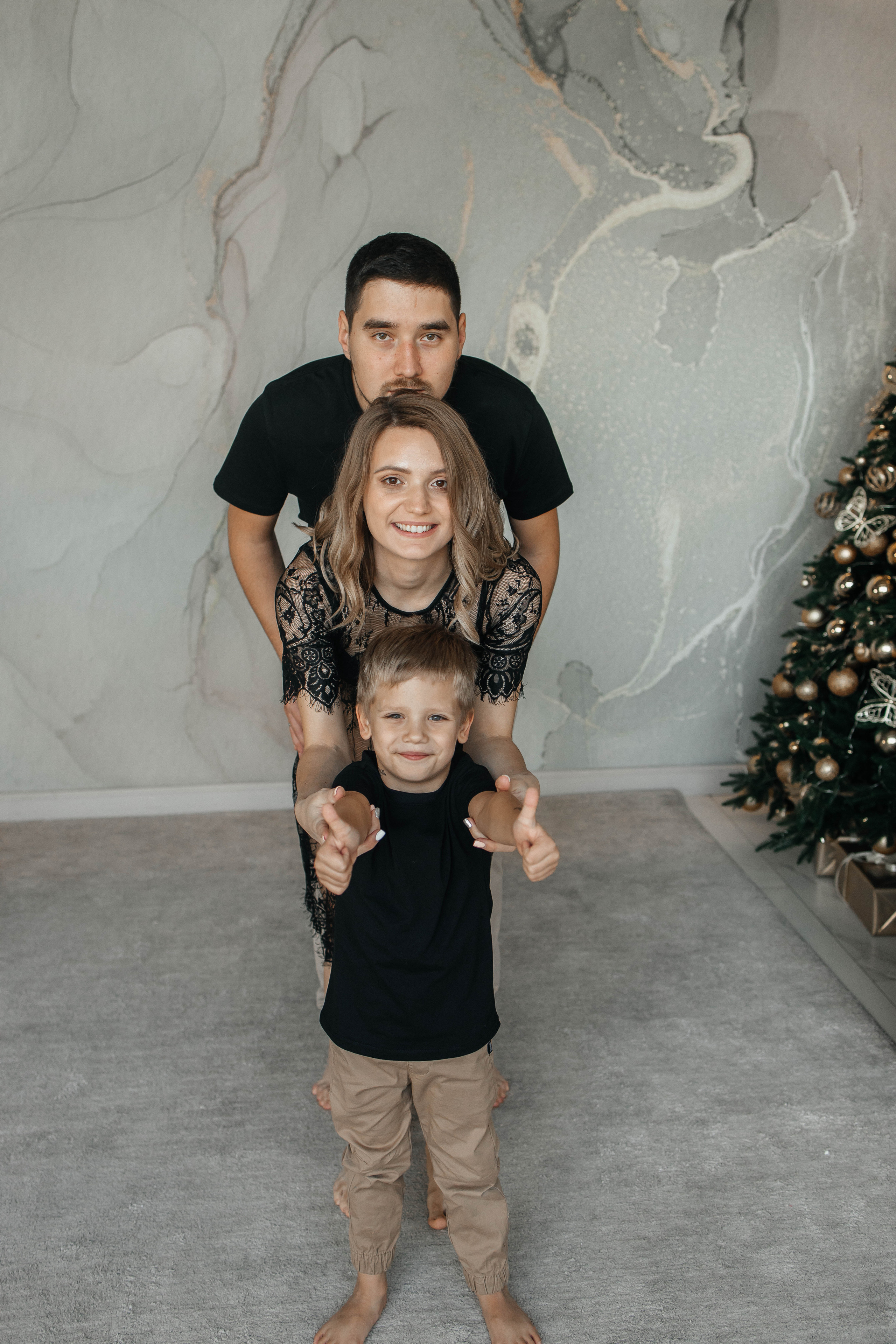 Анастасия с семьей. Фотостудия Cross-photo. Фотограф в Красногорске Инна Романова, индивидуальные съемки, лавстори