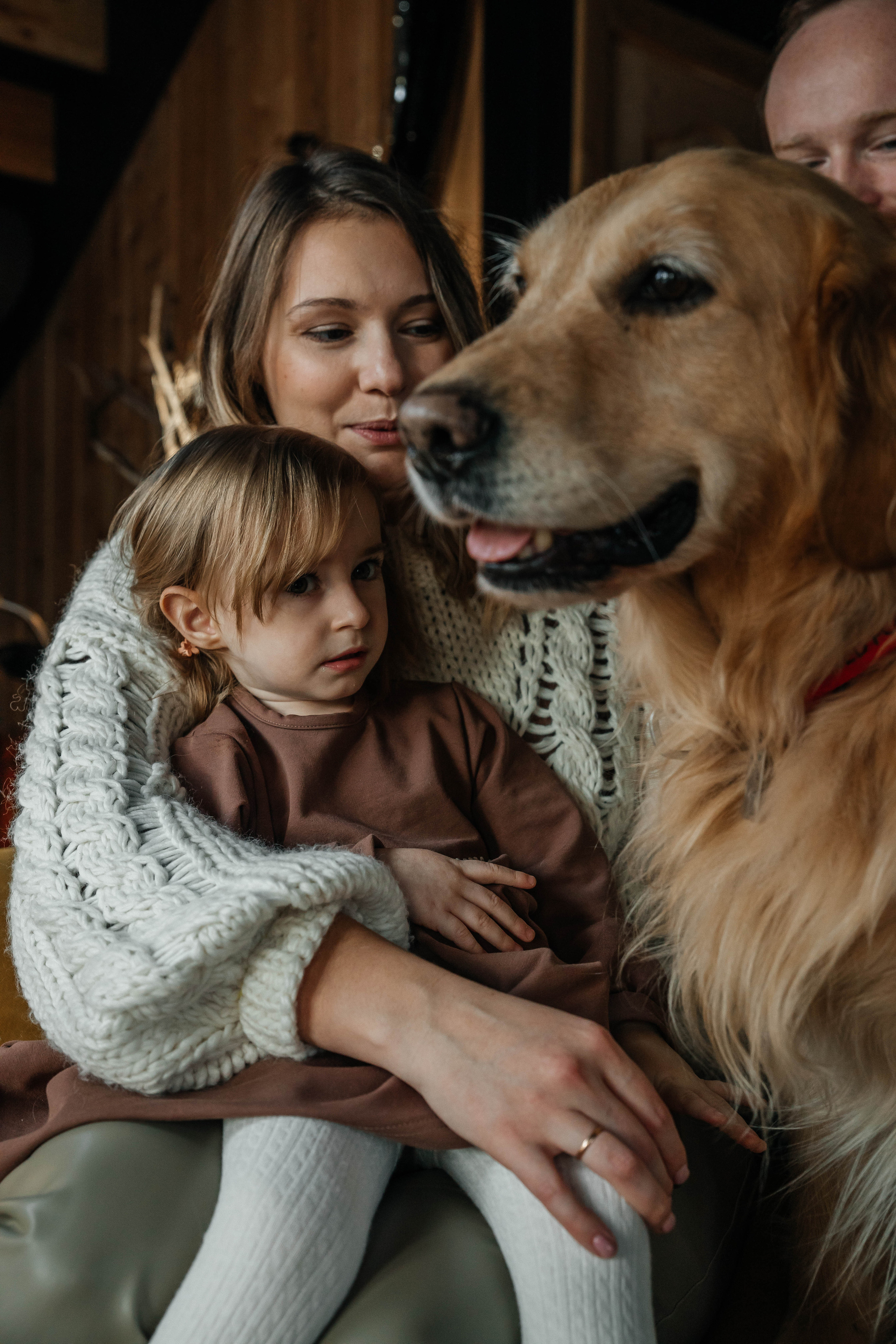 Мария с семьей. Фотодом BlackHouse. Фотограф в Красногорске Инна Романова, индивидуальные съемки, лавстори