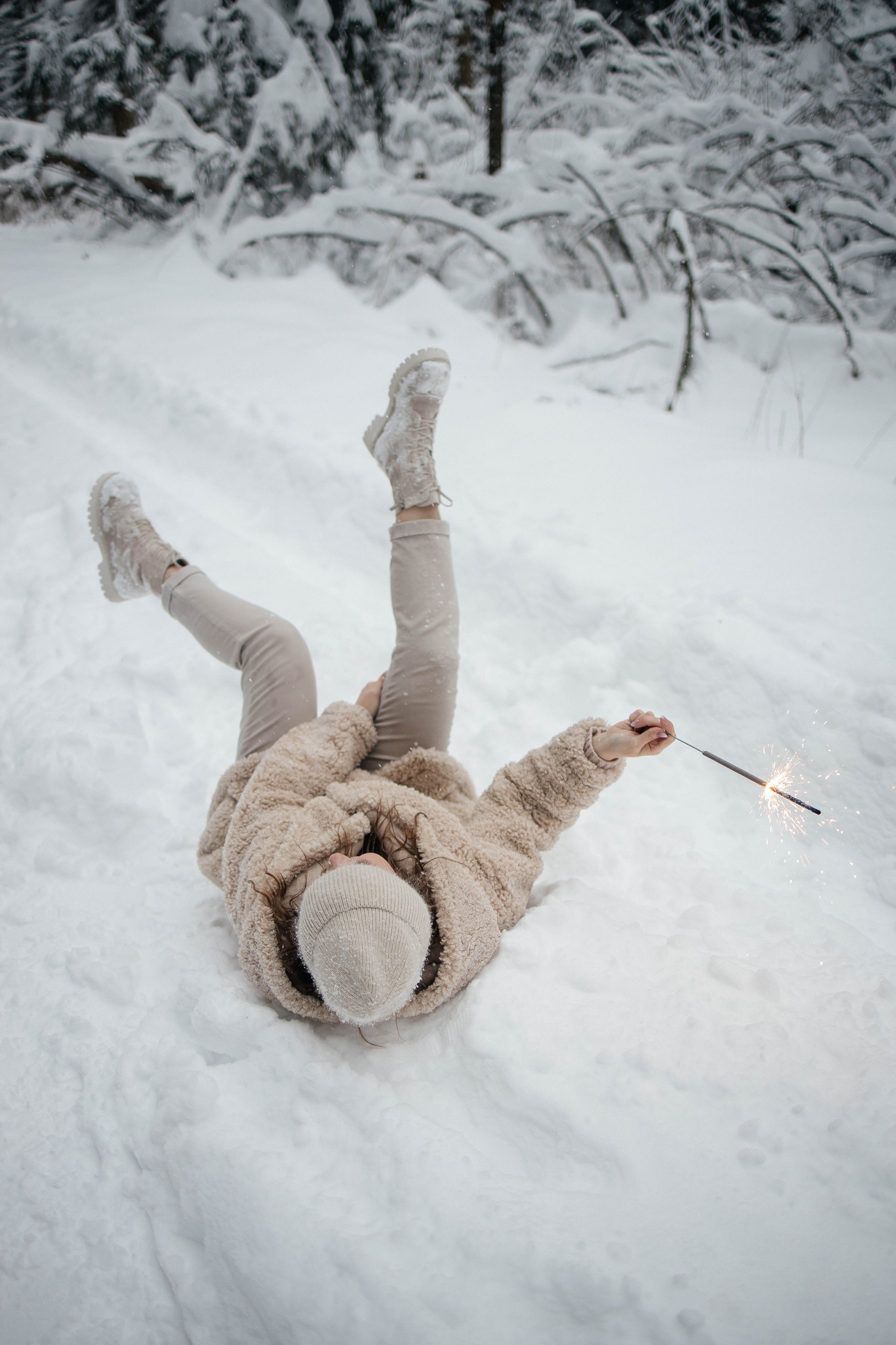 Мария, лесная фотопрогулка. Фотограф в Красногорске Инна Романова, индивидуальные съемки, лавстори