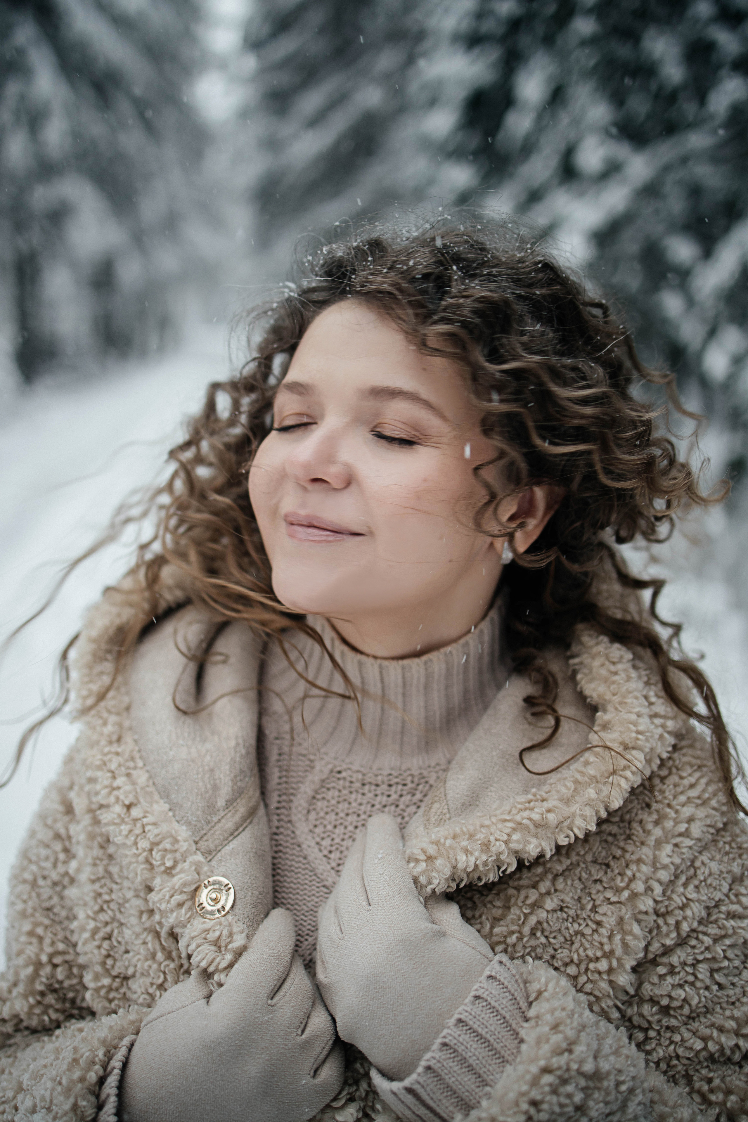 Мария, лесная фотопрогулка. Фотограф в Красногорске Инна Романова, индивидуальные съемки, лавстори