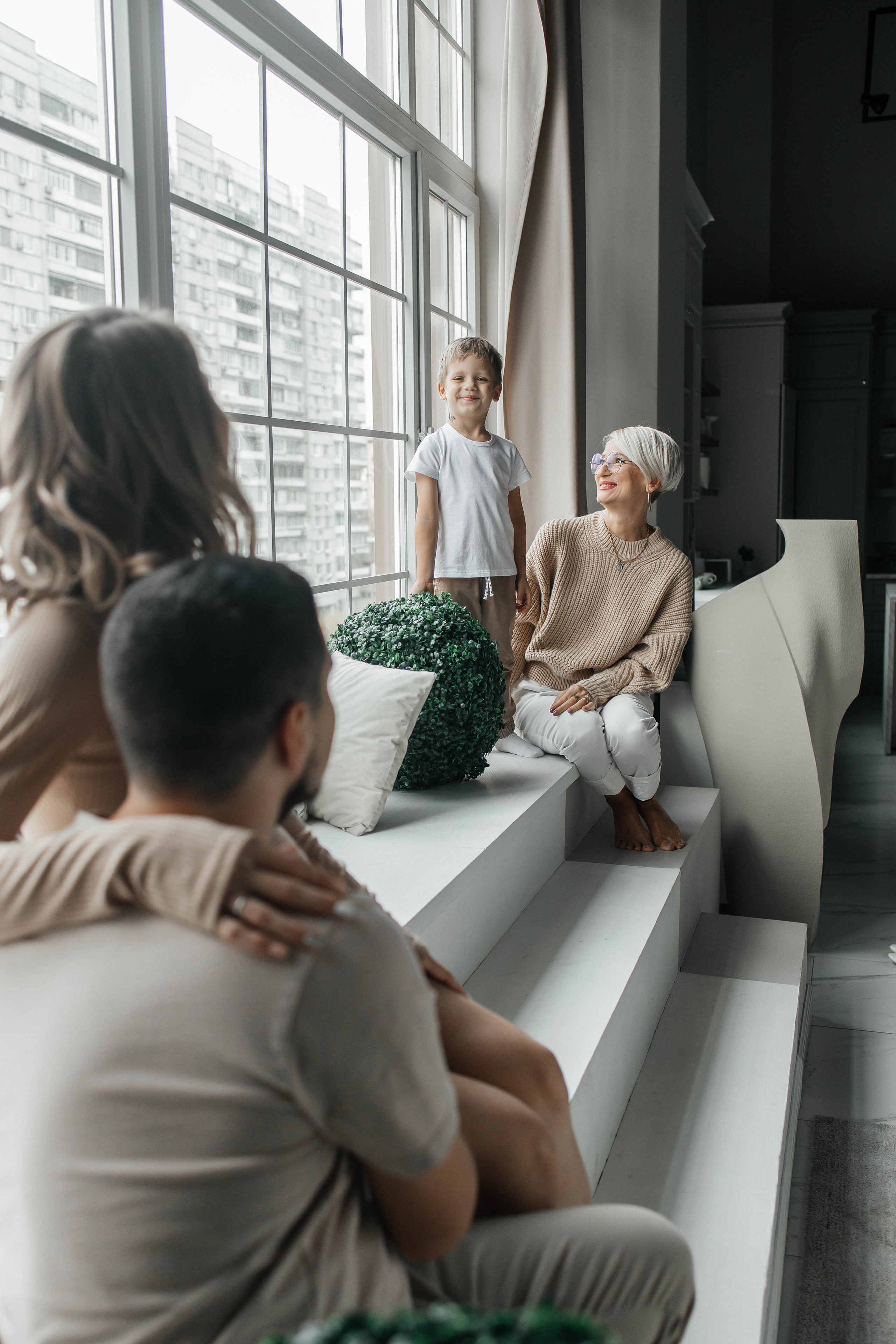 Анастасия с семьей. Фотостудия Cross-photo. Фотограф в Красногорске Инна Романова, индивидуальные съемки, лавстори