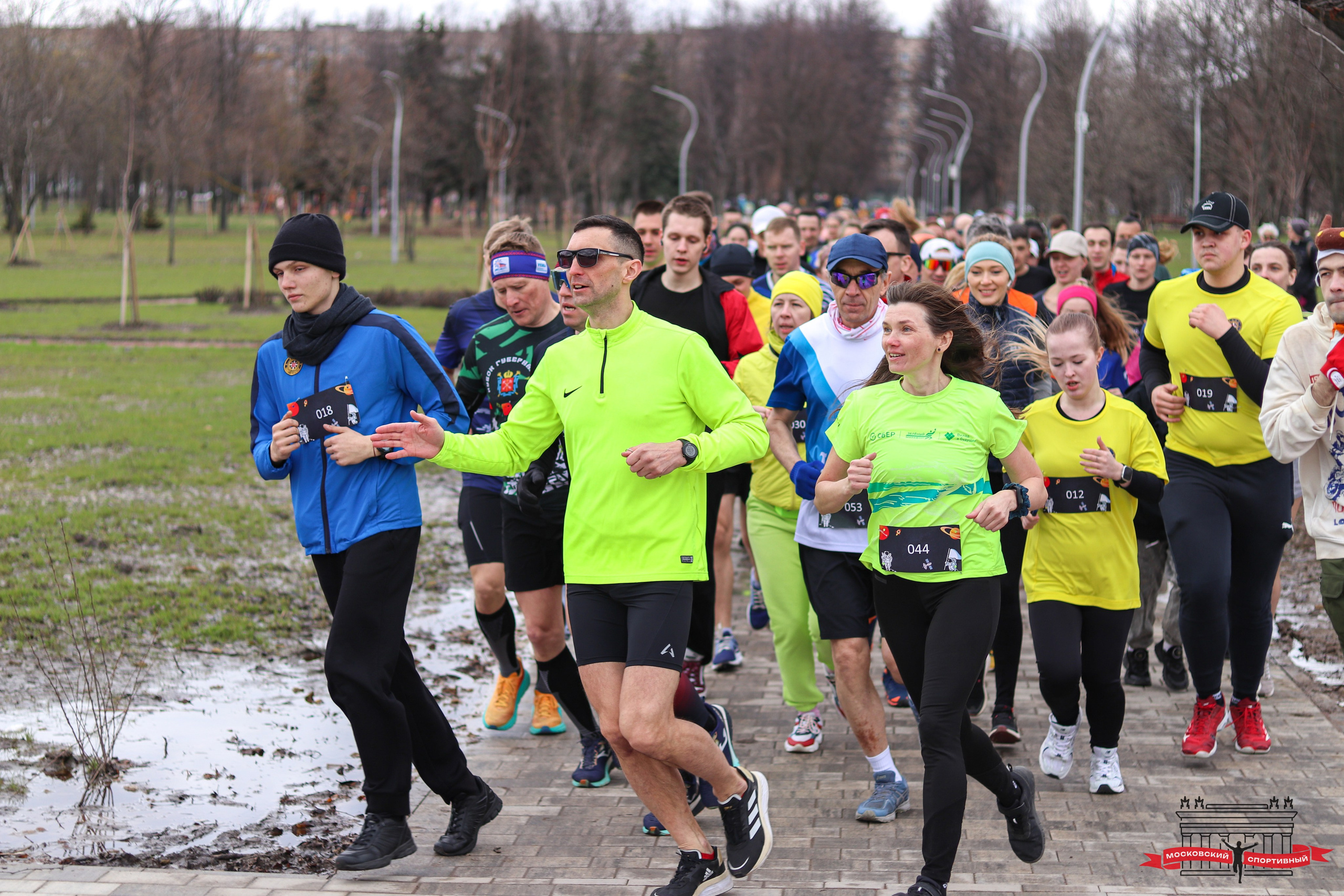 Московский Спортивный «КОСМИЧЕСКИЙ RUNOFF». Ивентный фотограф в Санкт-Петербурге Олег Комков