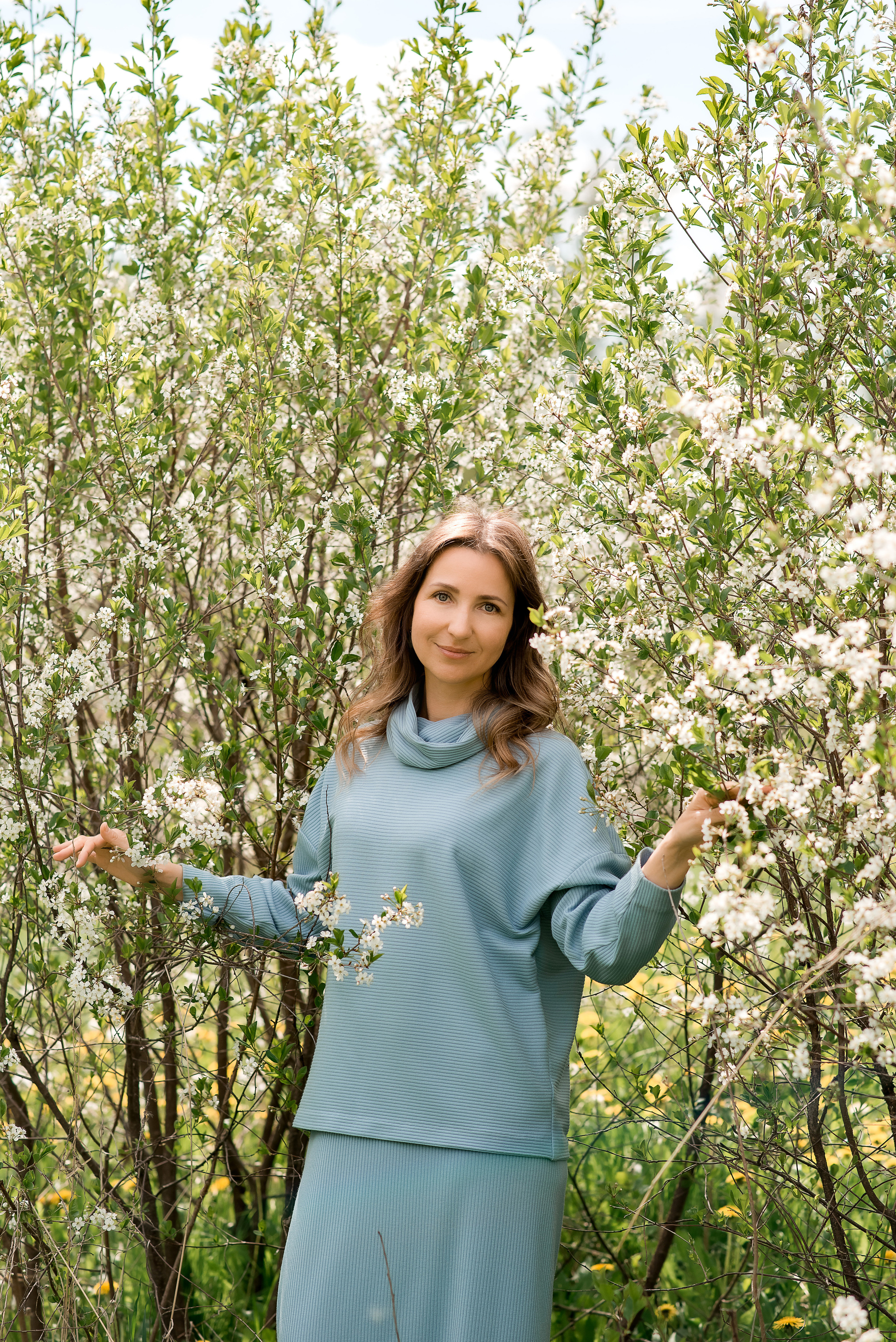 Нежная фотопрогулка бабушки и внучки в уличной локации. Детский и семейный фотограф в Йошкар-Оле Светлана Кропочева