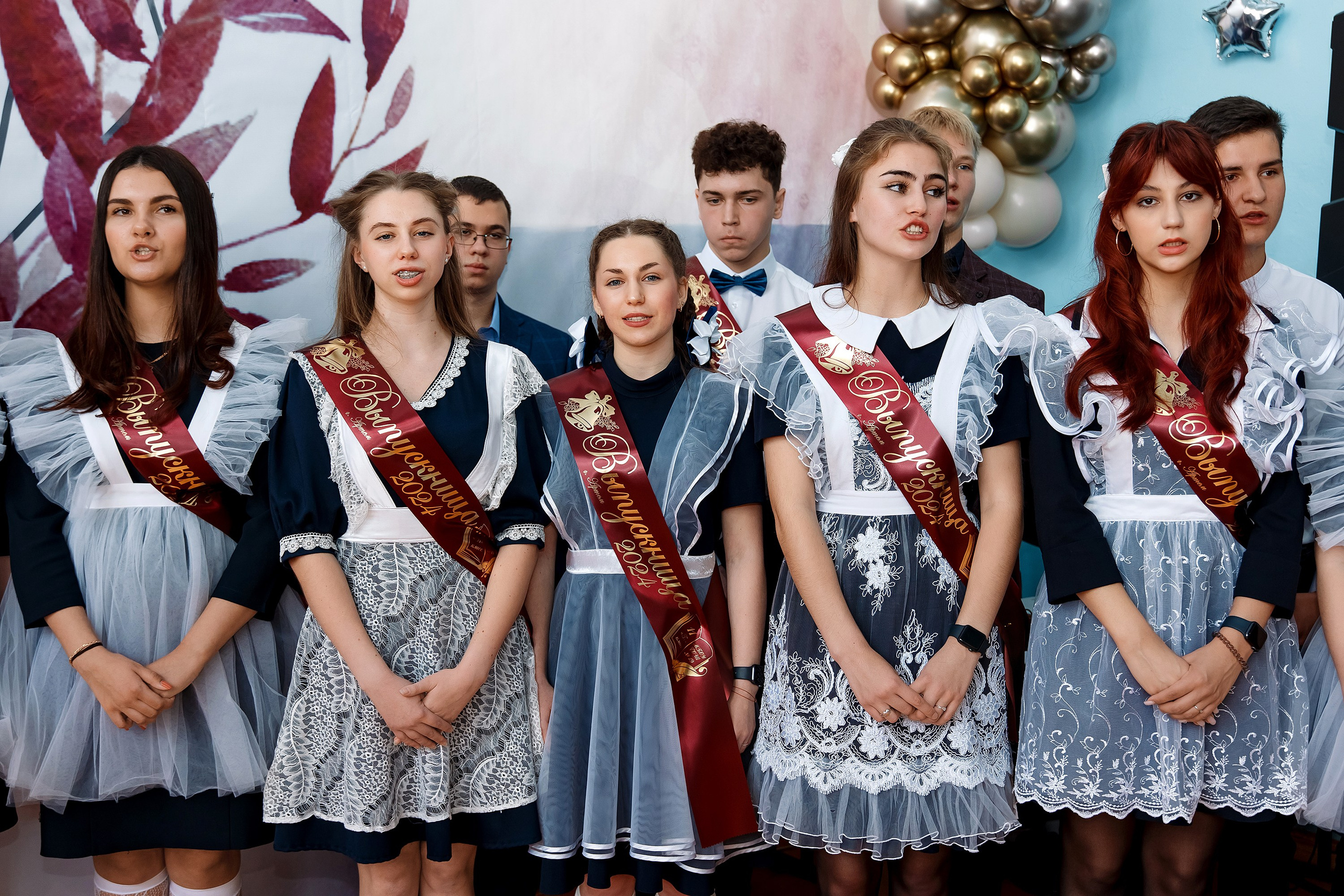 11 класс Последний звонок. Фотограф Любовь Корниенко, Примоский край