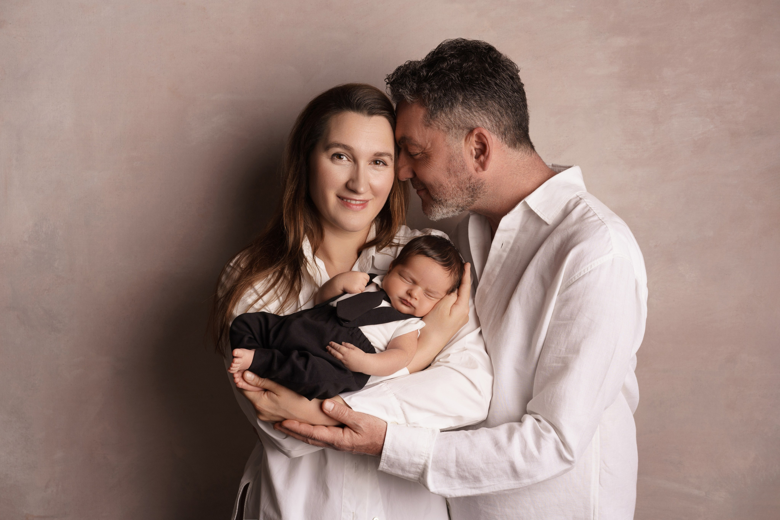 Семейные фотосессии с новорожденными | Трогательные кадры малышей и их близких в Москве и МО. Фотосессия новорожденных в Москве и Московской области | Профессиональный фотограф newborn — Татьяна Иванова