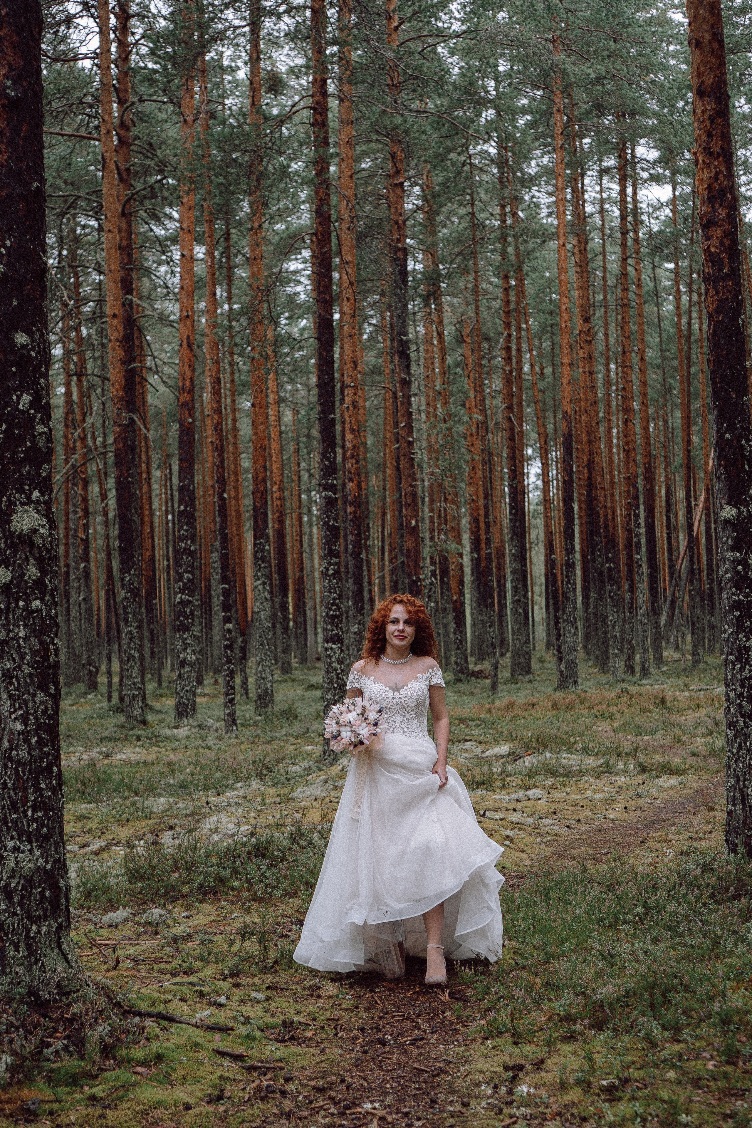 СВАДЕБНАЯ ФОТОСЕССИИЯ ПАРЫ В ГОРОДЕ ПРИОЗЕРСК В СОСНОВОМ ЛЕСУ И С ПИКАПОМ. Профессиональный фотограф, Санкт-Петербург — Виктория Богомолова