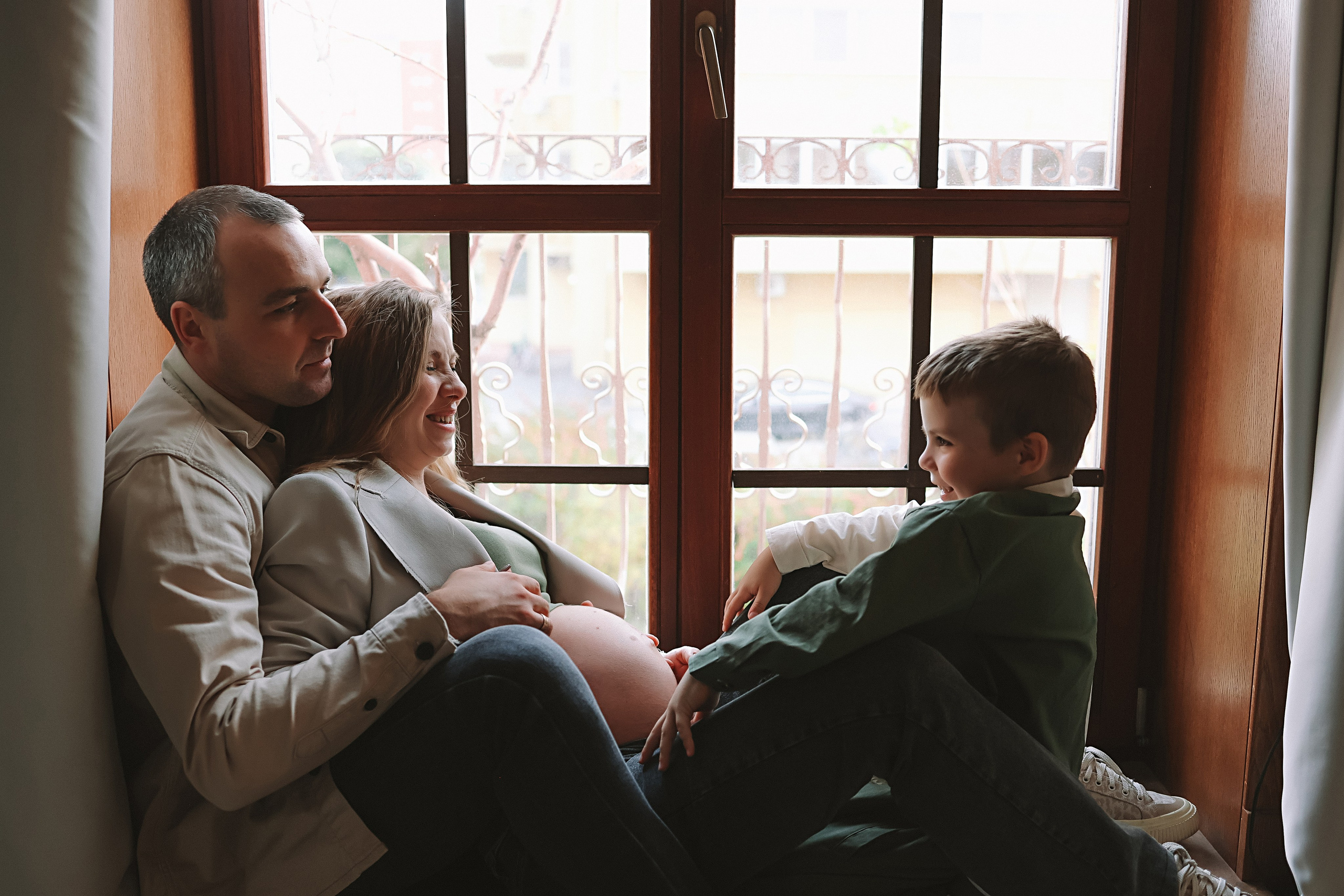 Фататум циклорама и зал. Семейный фотограф Тюмень, фотограф на роды Салмина Мария