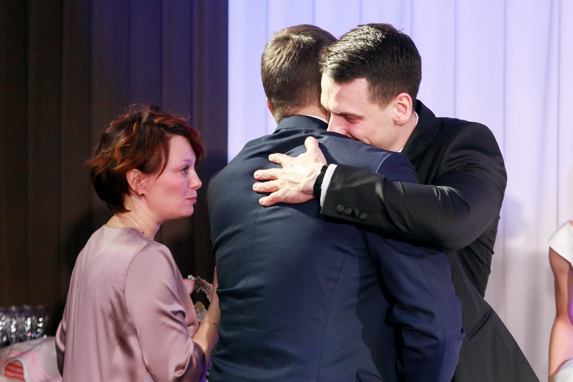 Свадьба с огоньком. Фотограф крещение венчание в Петербурге! Помогает подобрать храм и посоветовал душевного батюшку в СПб