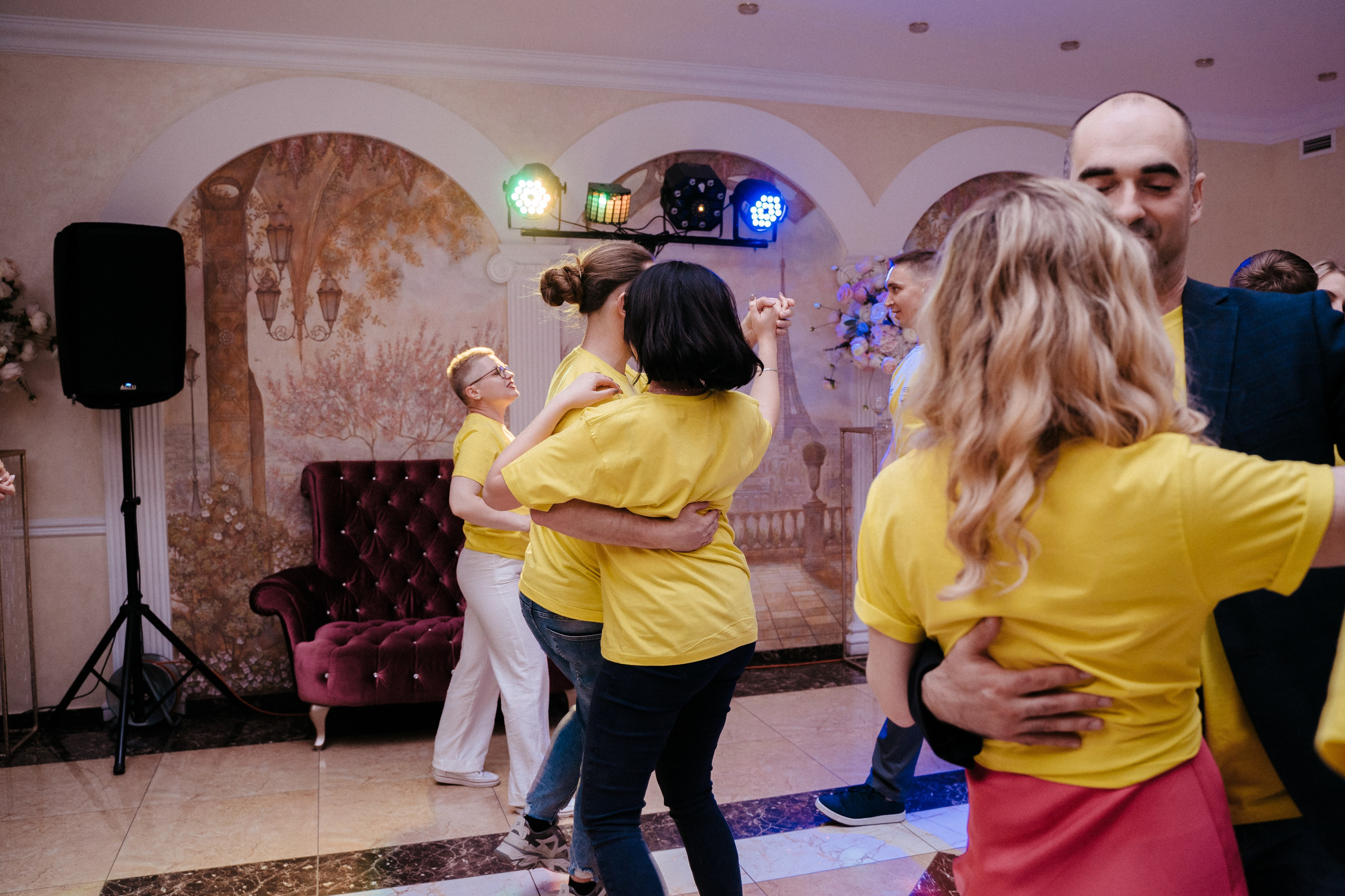 Yes Holding. Свадебный фотограф в Симферополе