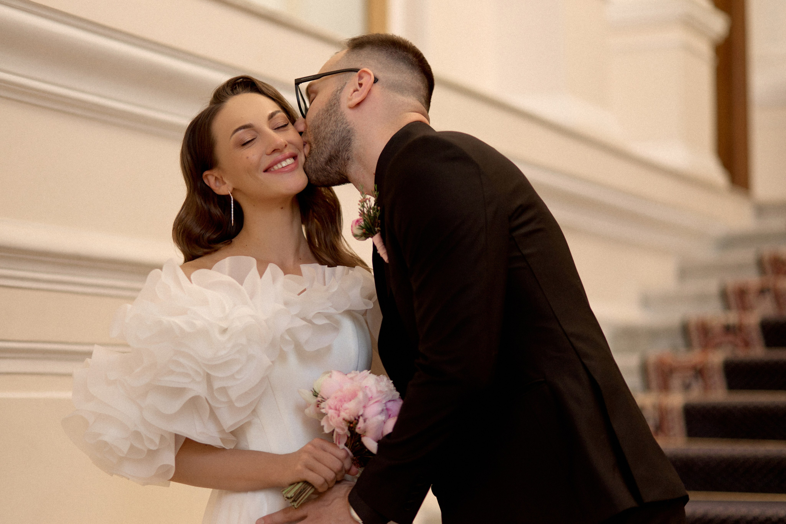 Свадебная фотосессия на катере в Санкт-Петербурге. Сестры Карабаза. Фотографы и ретушеры в Москве и Санкт-Петербурге