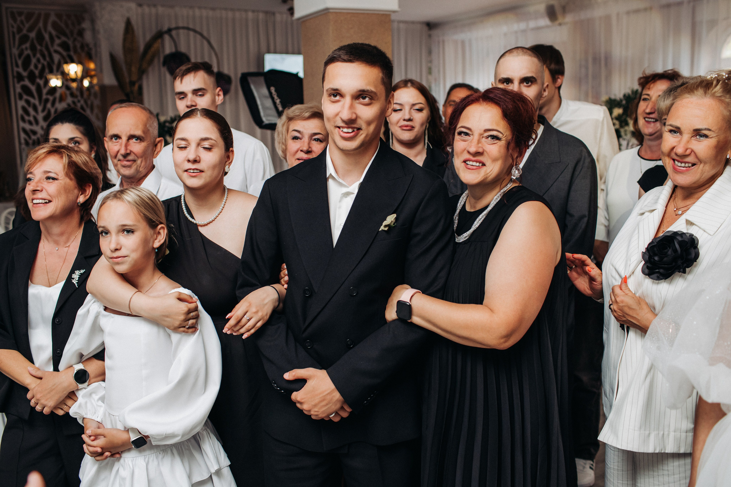 Vlad & Nadya (Saint-Petersburg, Russia). Destination wedding photographer Peter Letu