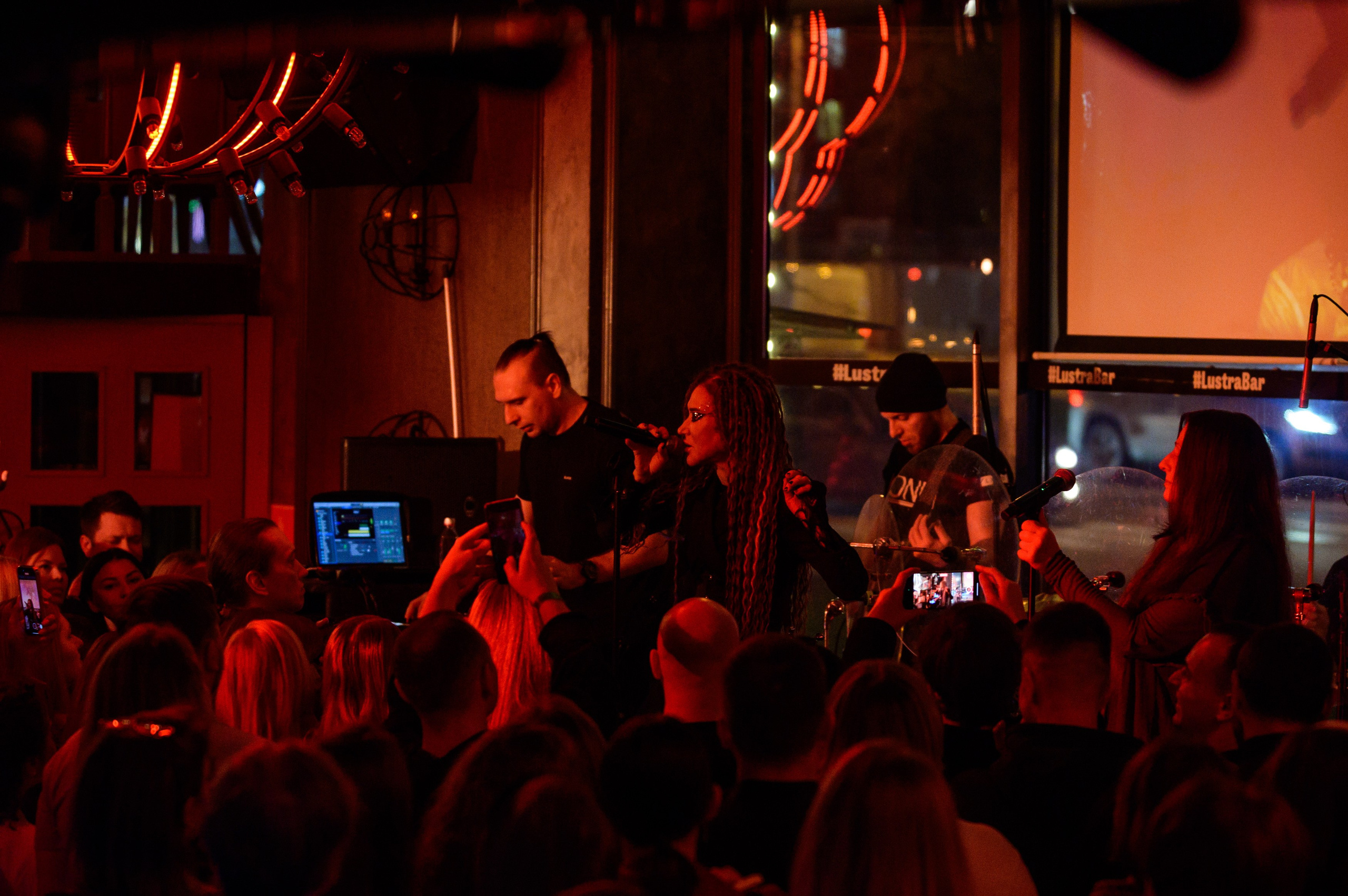 Люстра бар. Репортажный фотограф Сергей Дроздов