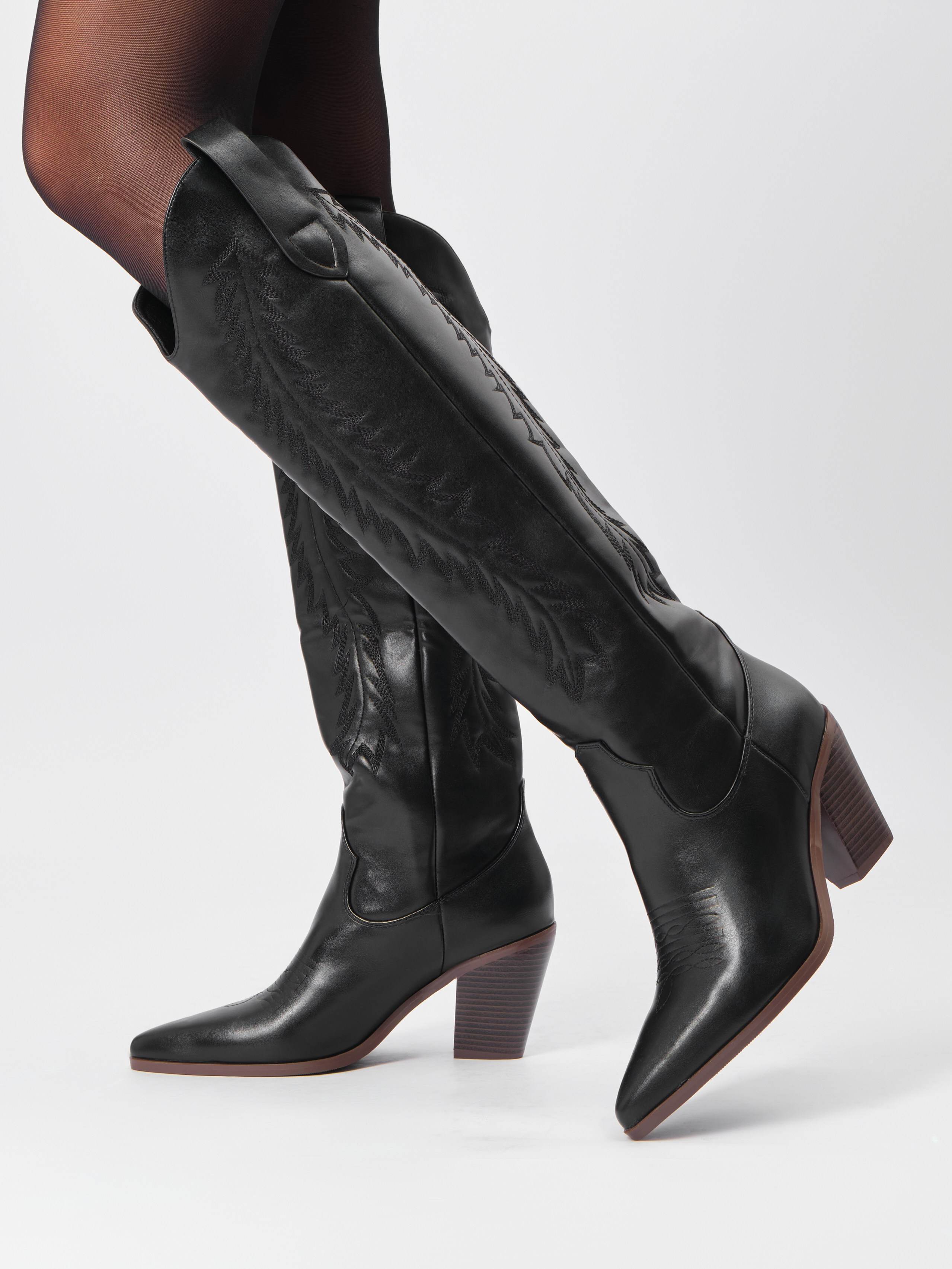 Сапоги жен. Фотостудия для Wildberries Ozon