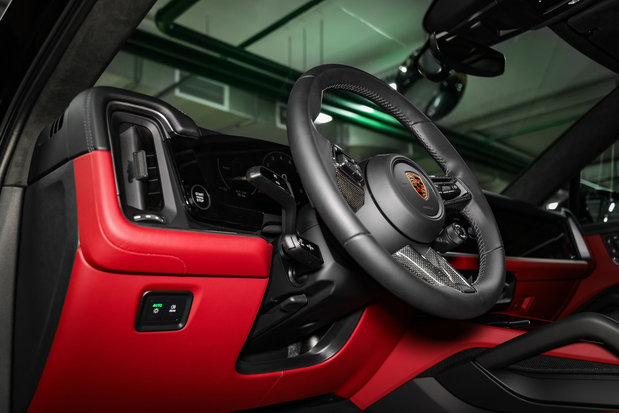 2025 PORSCHE CAYENNE COUPE E-Hybrid. Mixturecaptures