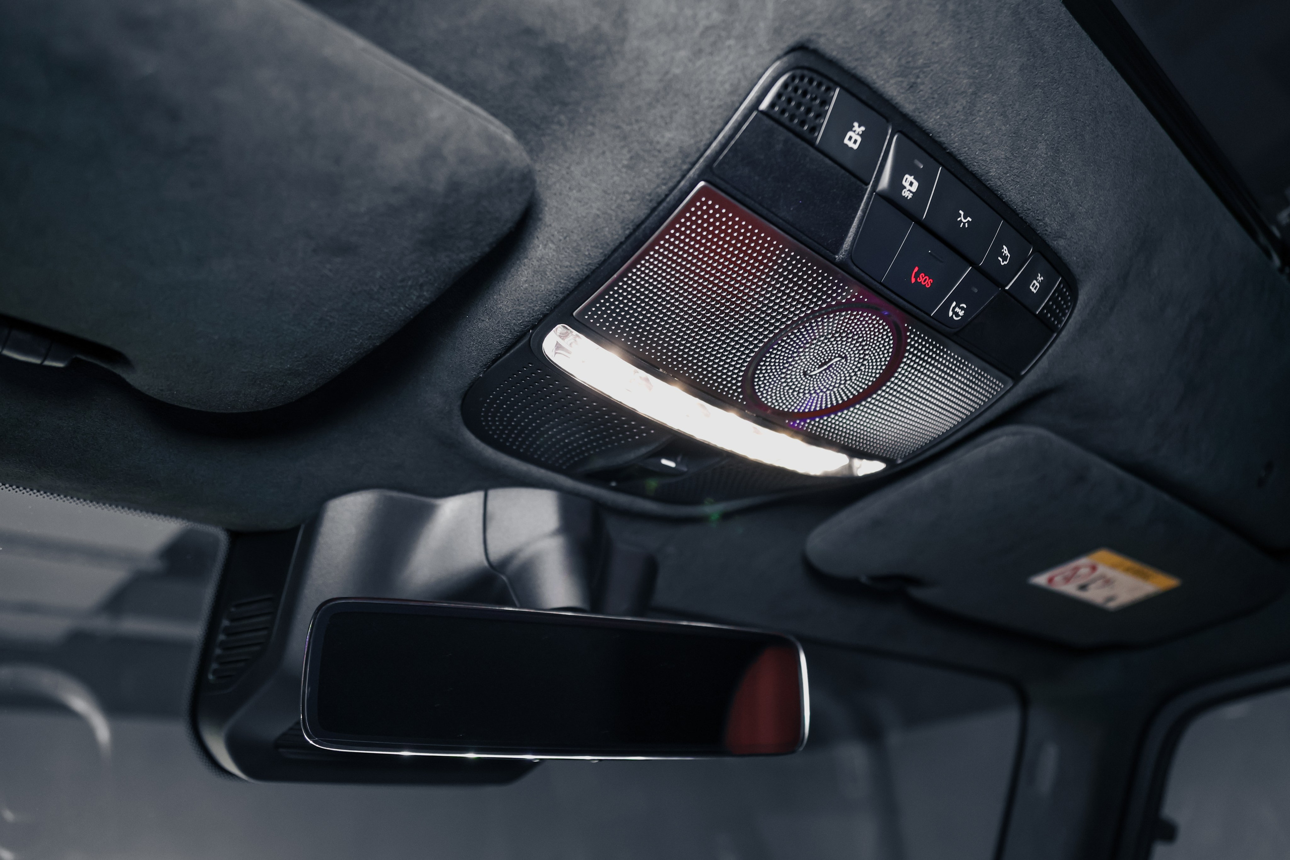 2022 MERCEDES BENZ G63 AMG $235,000 / 16,414 KM ODOMETER. Mixturecaptures