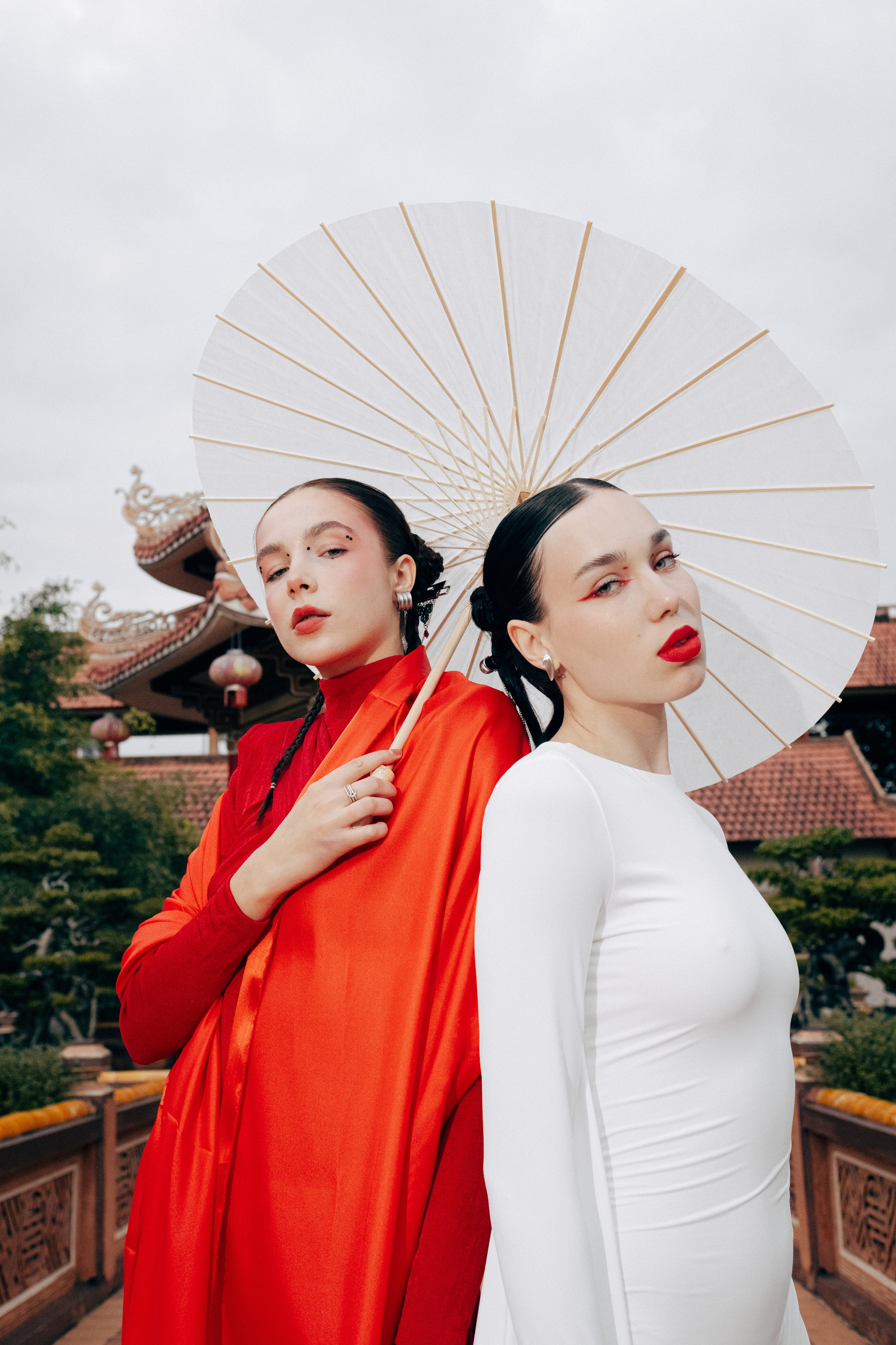 Валерия и Анна. Da nang Photographer Sergey Zelēnkin