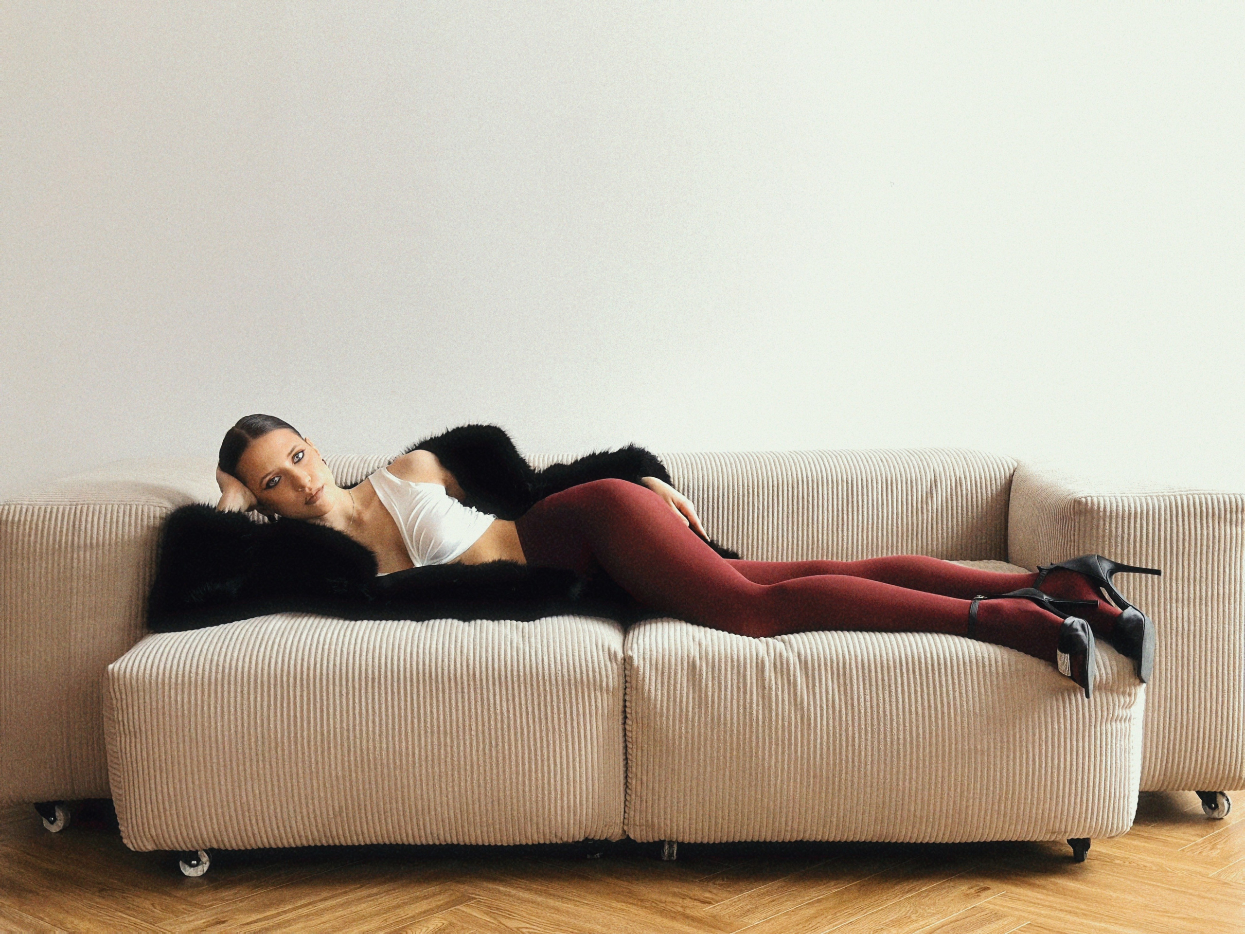 Студийный шик. Чувственный мобильный фотограф в Казани и Сочи Дьяченко Дарья