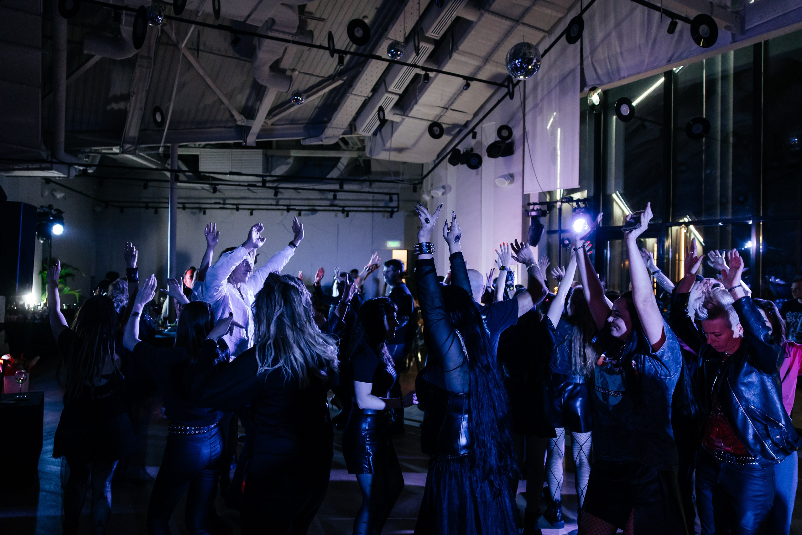 CLEANTOWN 18 лет. Свадебный и семейный фотограф