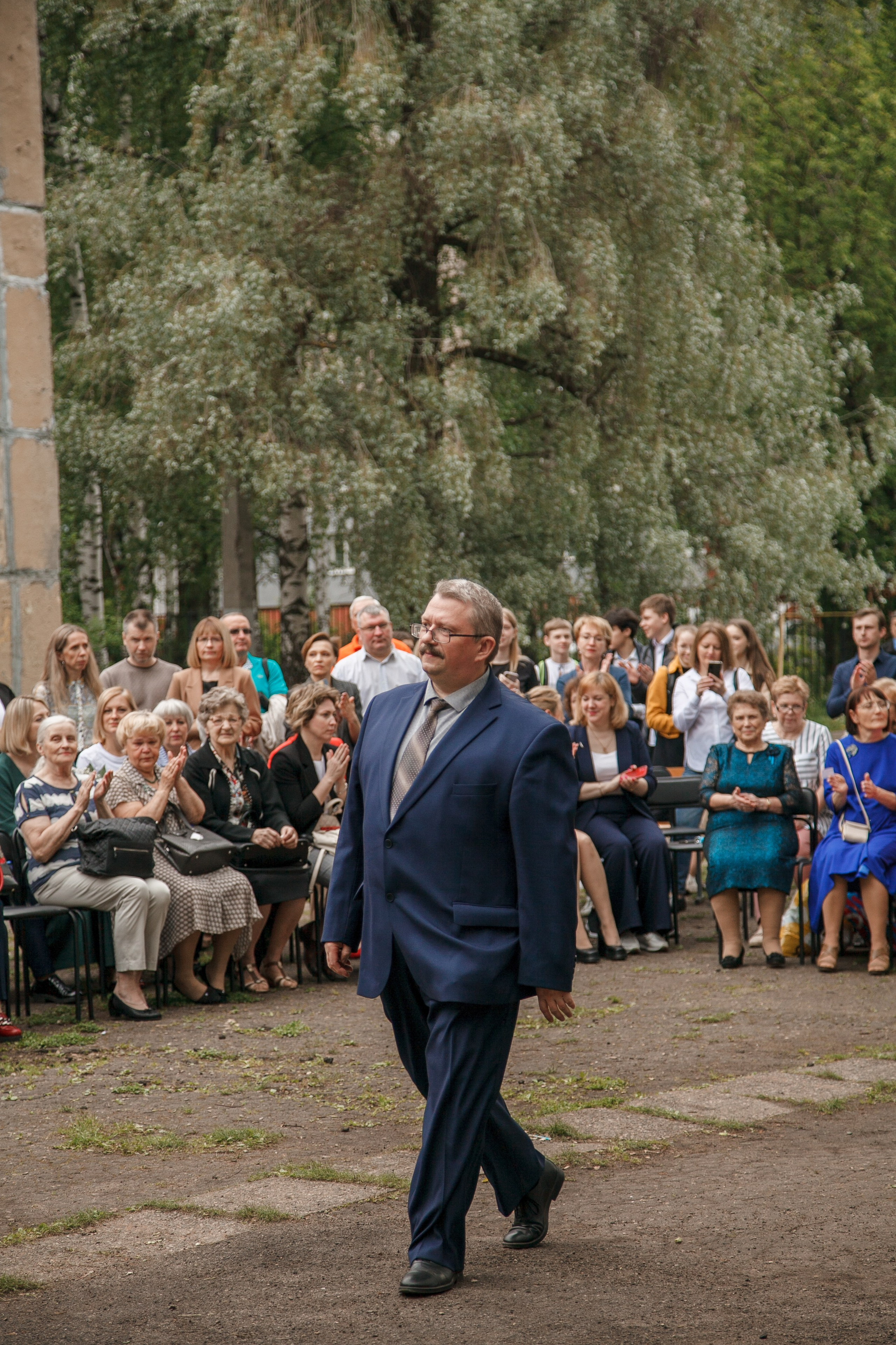 Последний звонок. Ирина Коновалова школьный фотограф. Выпускные альбомы Ярославль
