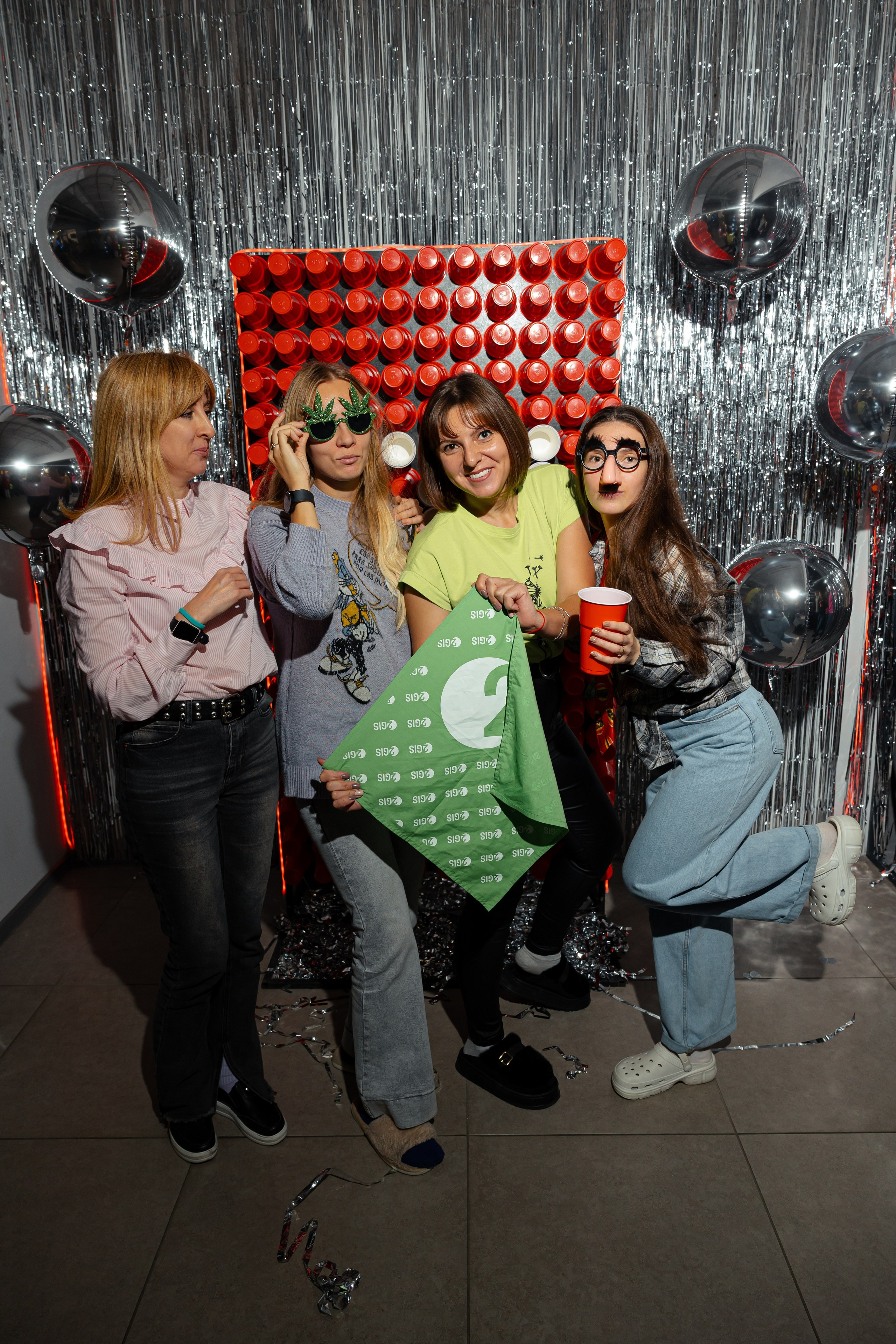 Дубль гис (офисная туса). Фотограф Вячеслав Фарунин