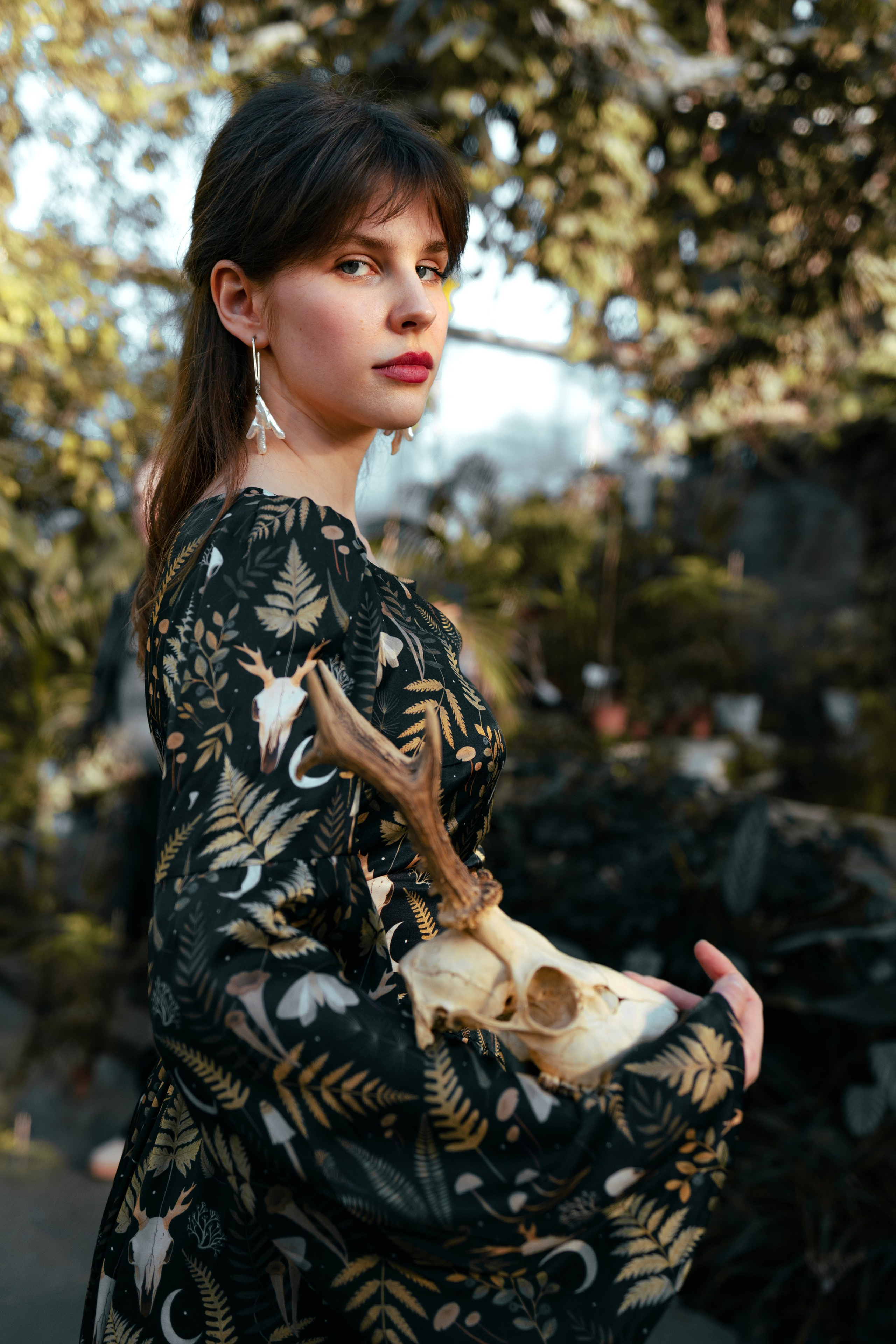 Съемка шёлковых платьев для PlantMyBones