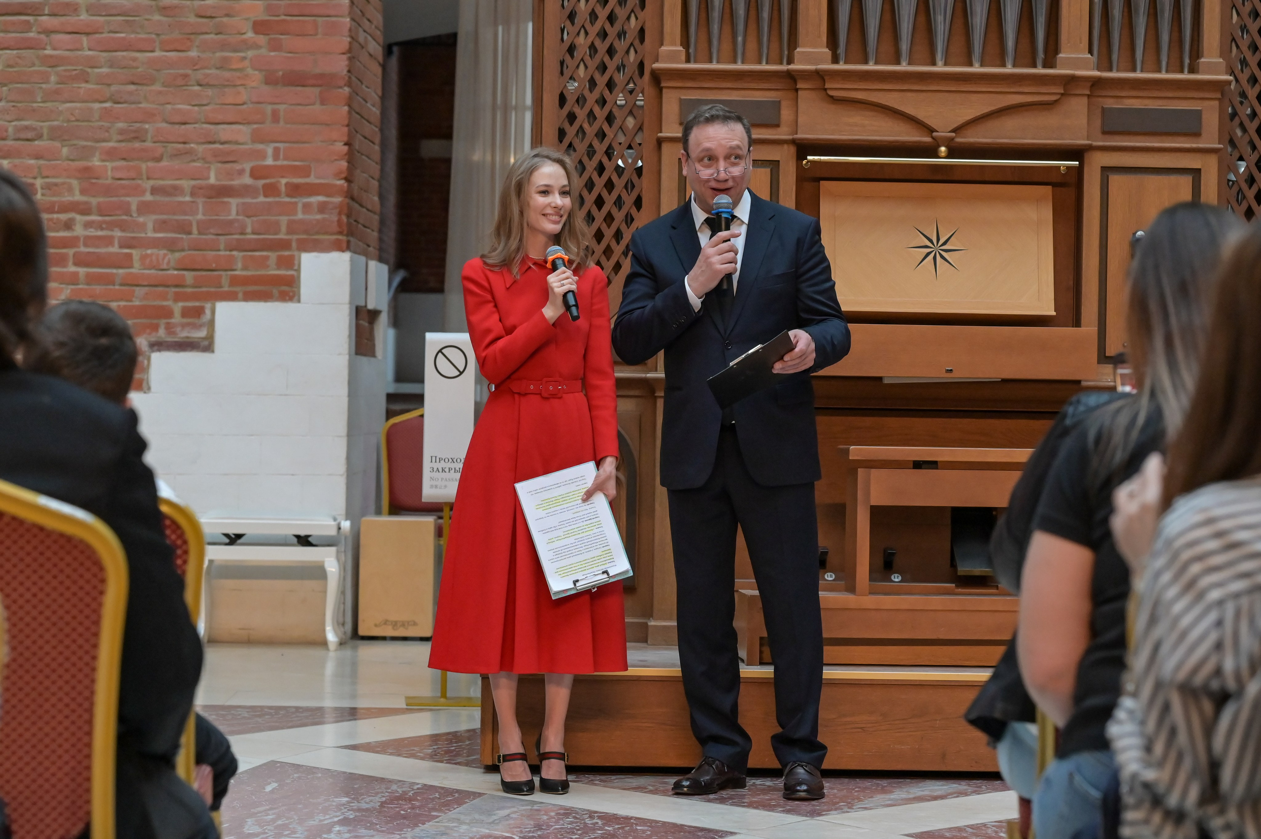 «Люди как люди» Царицыно 2024 г. Семейный и репортажный фотограф в Москве Анастасия Трубкина