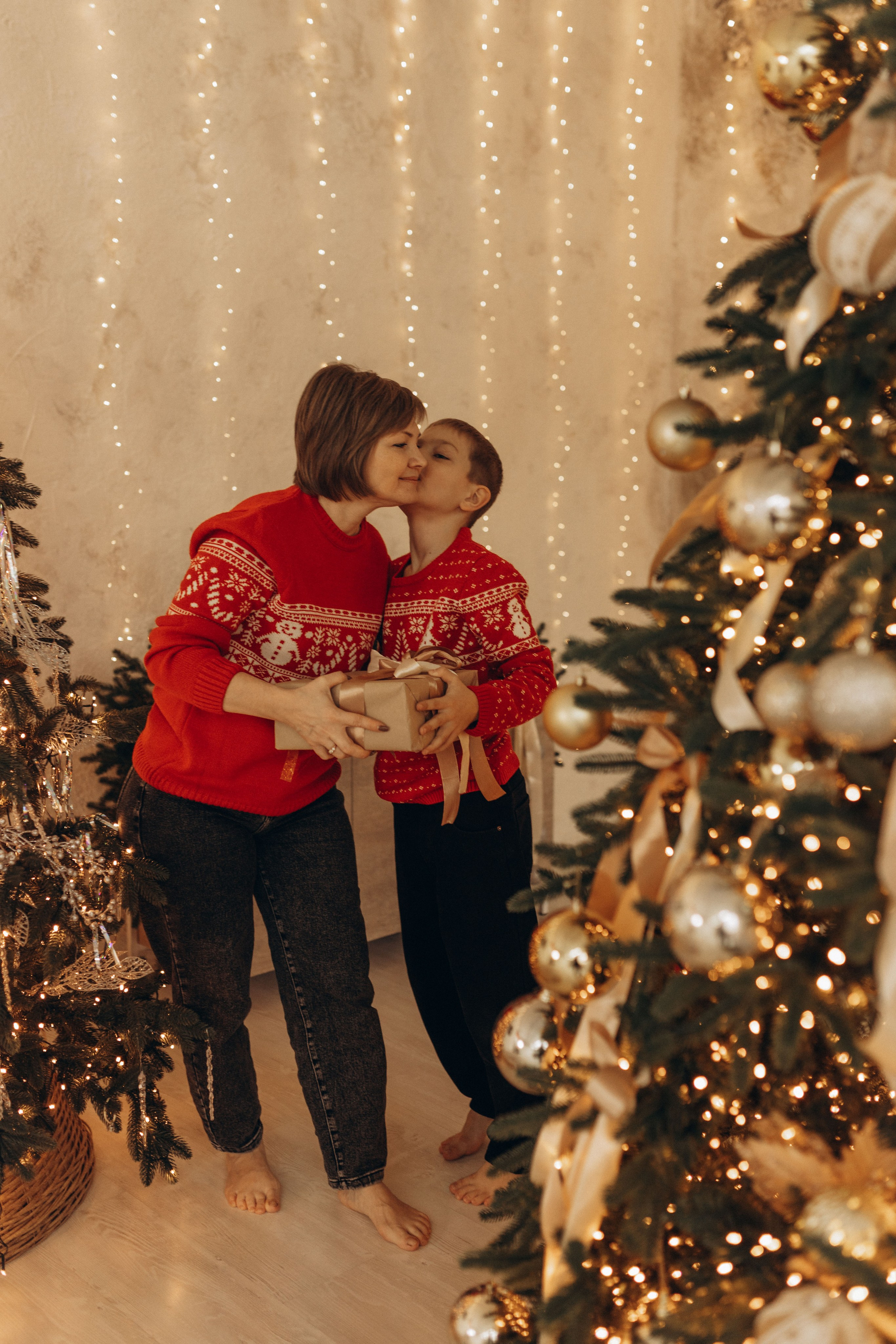 Яркий новый год мама и 2 сыночка. Фотограф в Ставрополе Svetlana Matveeva