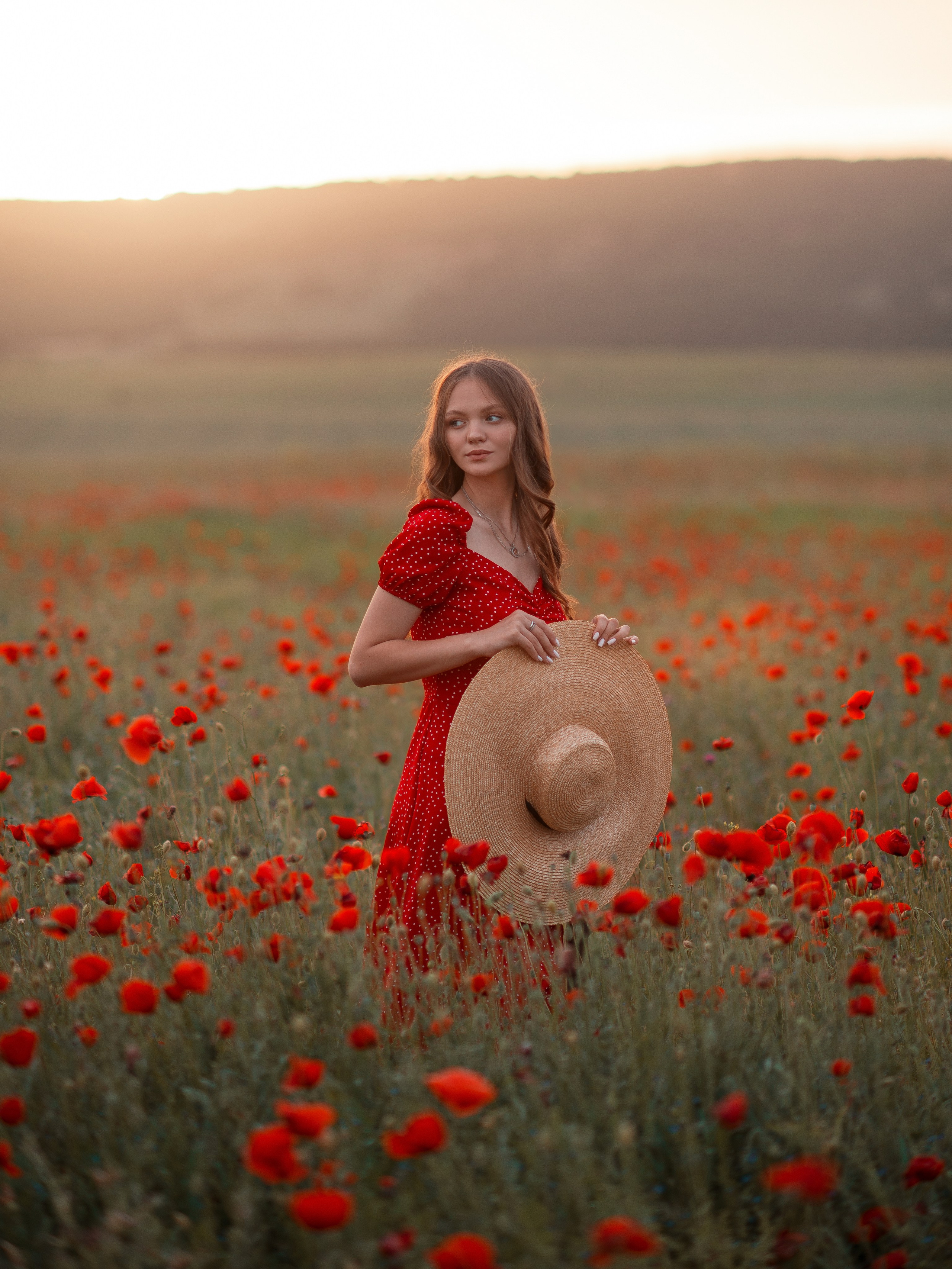 Фотосессия на закате в платье напрокат в Севастополе