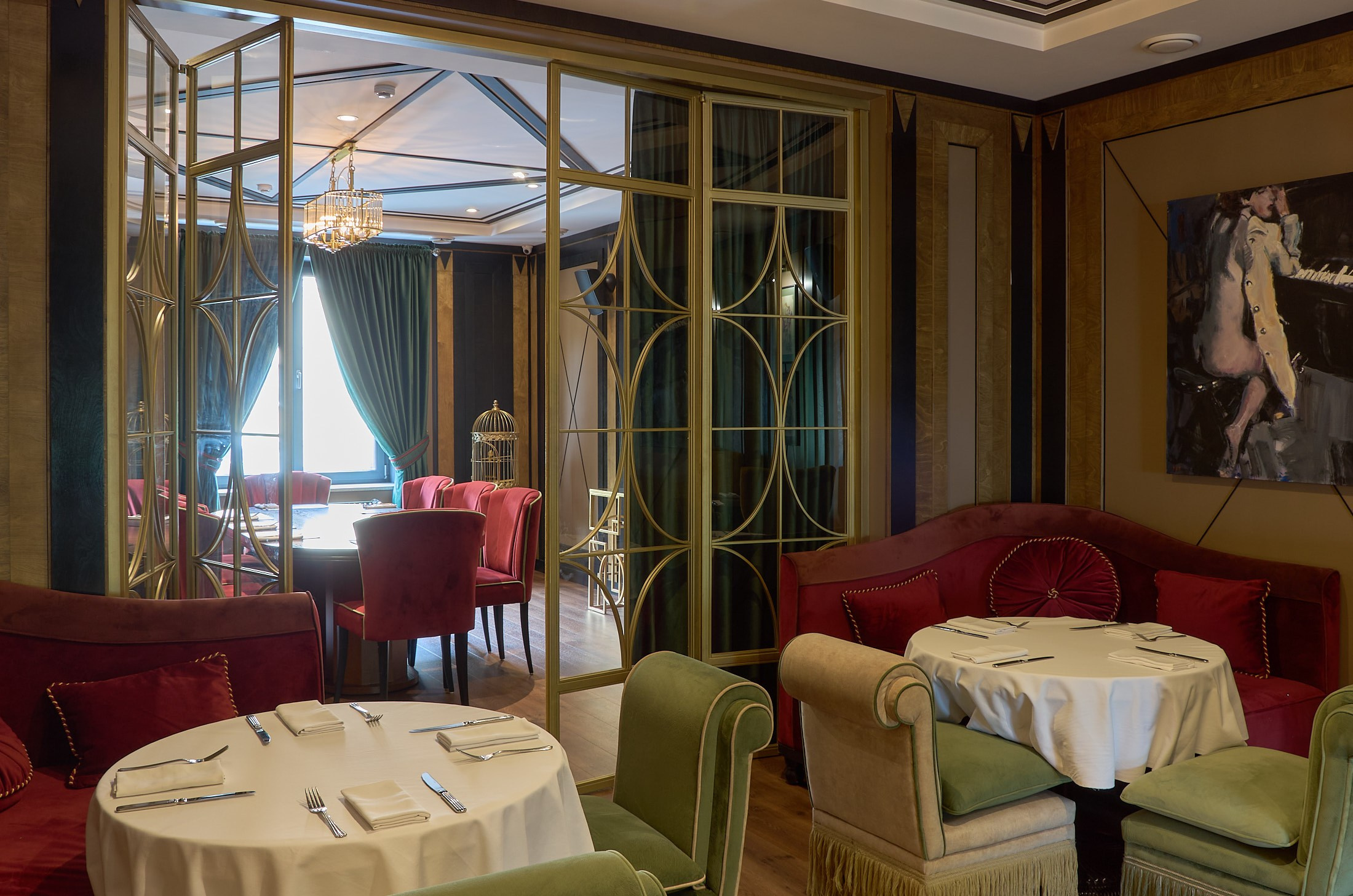 Ресторан Legends. Абросимов Лев интерьерный и архитектурный фотограф